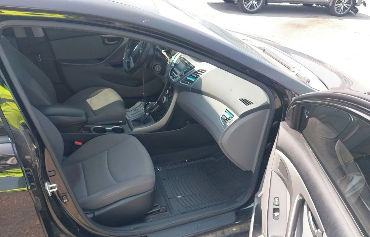 Hyundai Elantra, Auto na cestě - fotka 5
