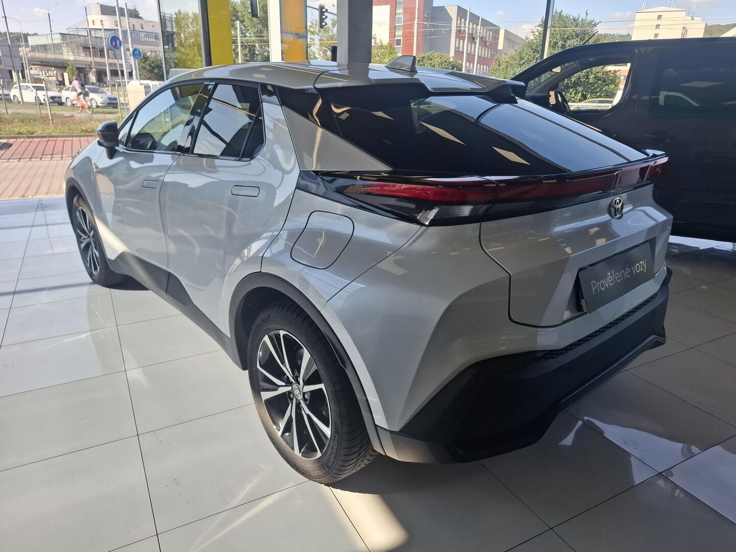Toyota C-HR, 1.8HEV 72KW Style 2025 - fotka 4