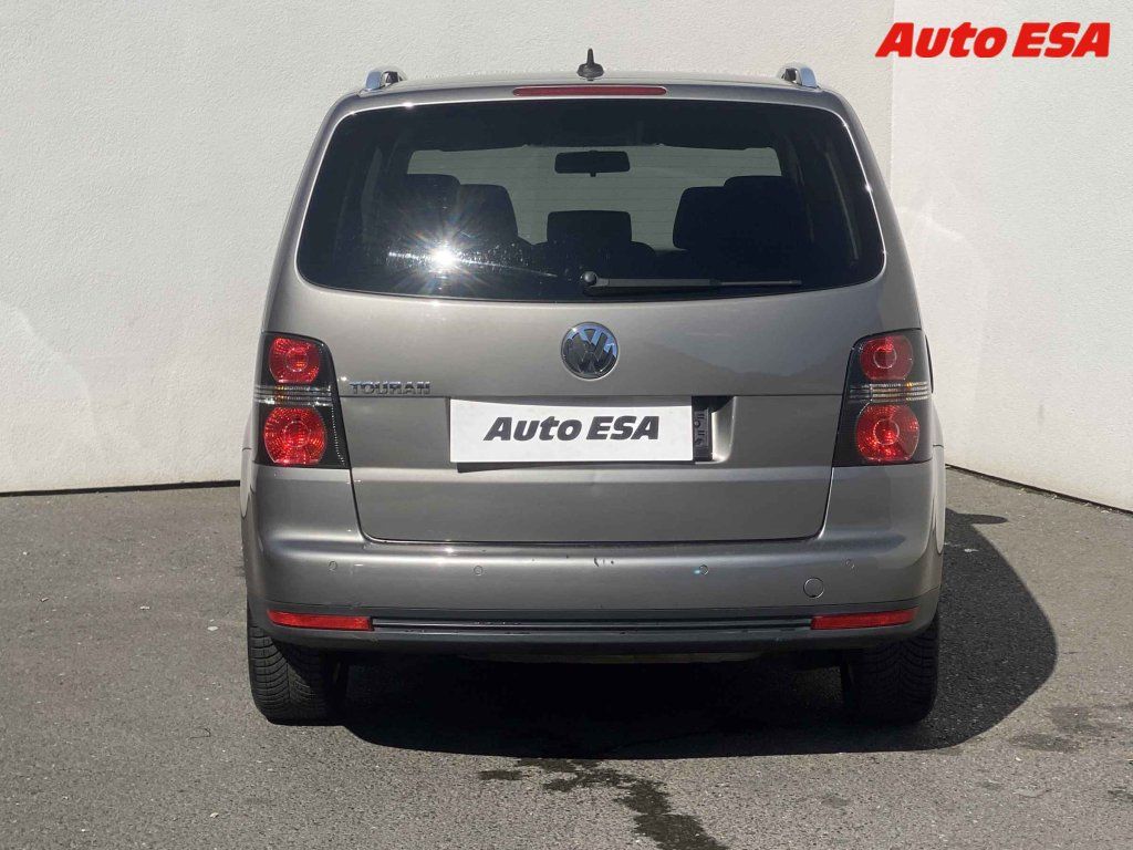 Volkswagen Touran, 1.6,navi - fotka 5