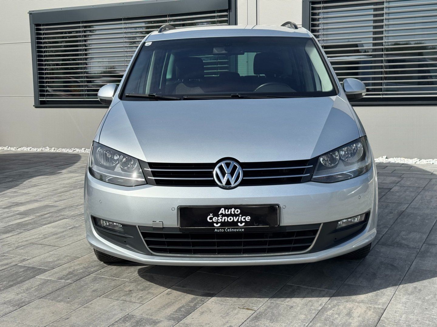 Volkswagen Sharan, Comfortline 2.0 TDI 103kW - fotka 2