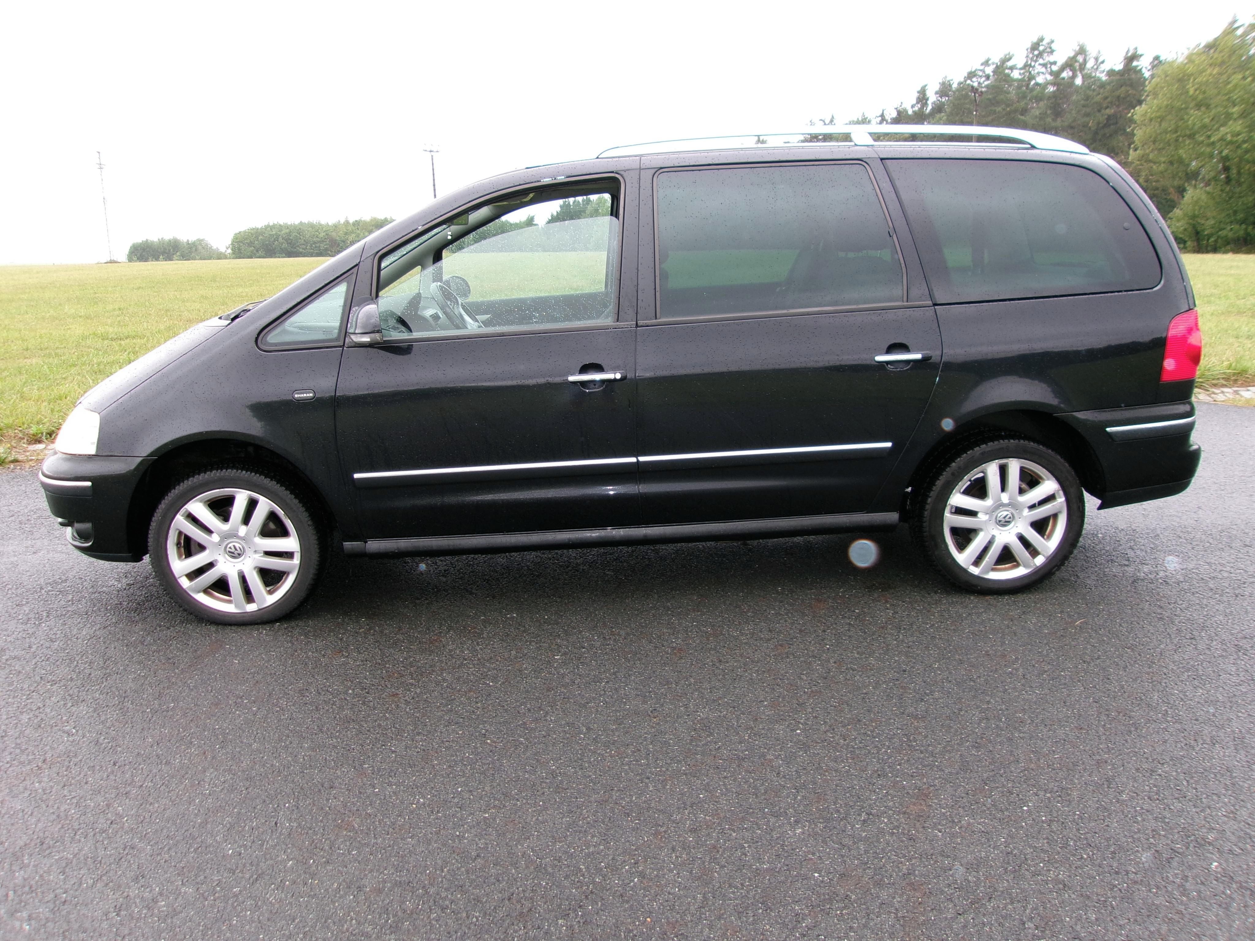 Volkswagen Sharan, 2,0TDI 103kw 7 místné - fotka 2