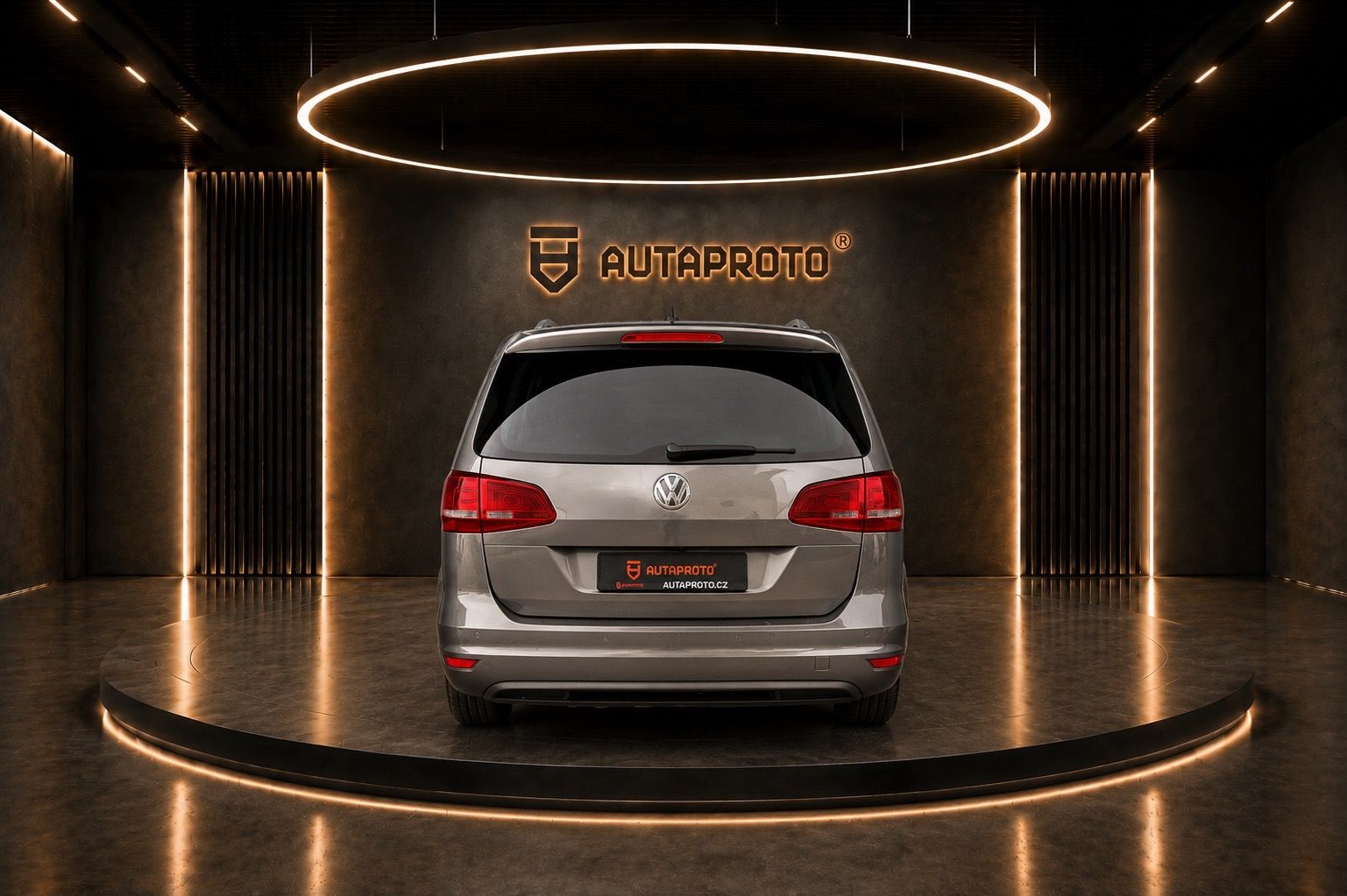 Volkswagen Sharan, 2.OTDi-130kW-DSG-Highline-7m - fotka 5