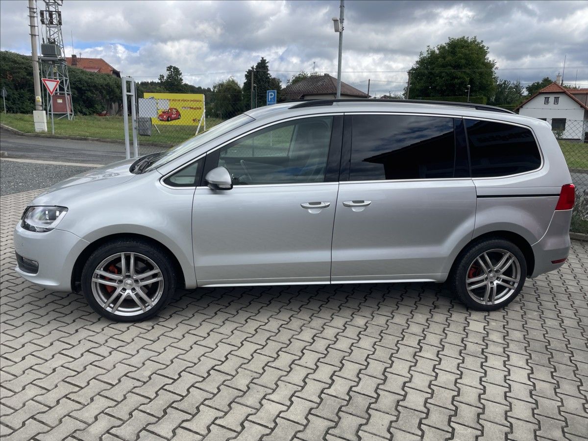 Volkswagen Sharan, 2,0 TDI DSG 103 kW DPH 7 MÍST - fotka 5