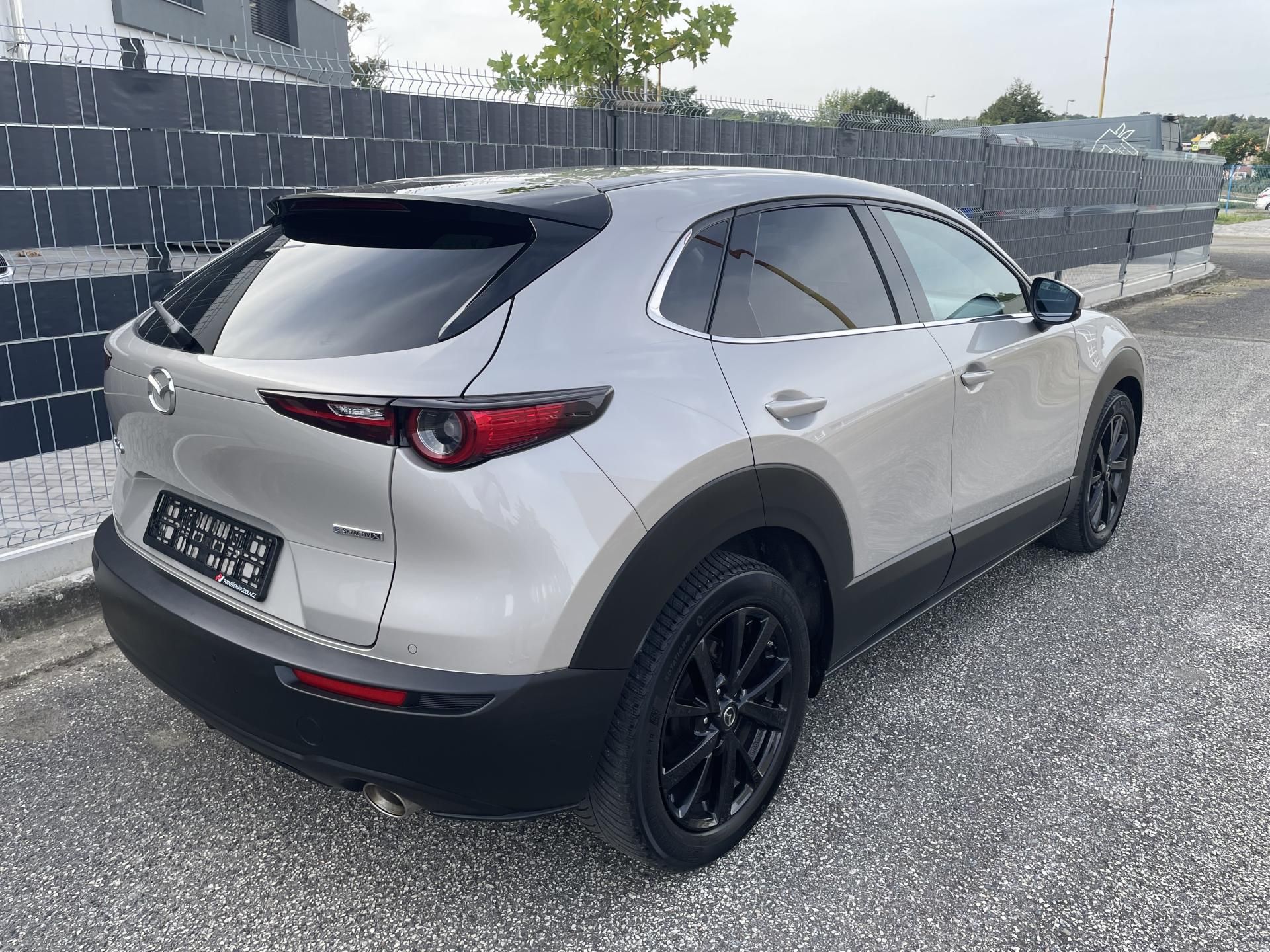 Mazda CX-30, 2.0 SKYACTIV-X 137kW COSMO 4x4 - fotka 4