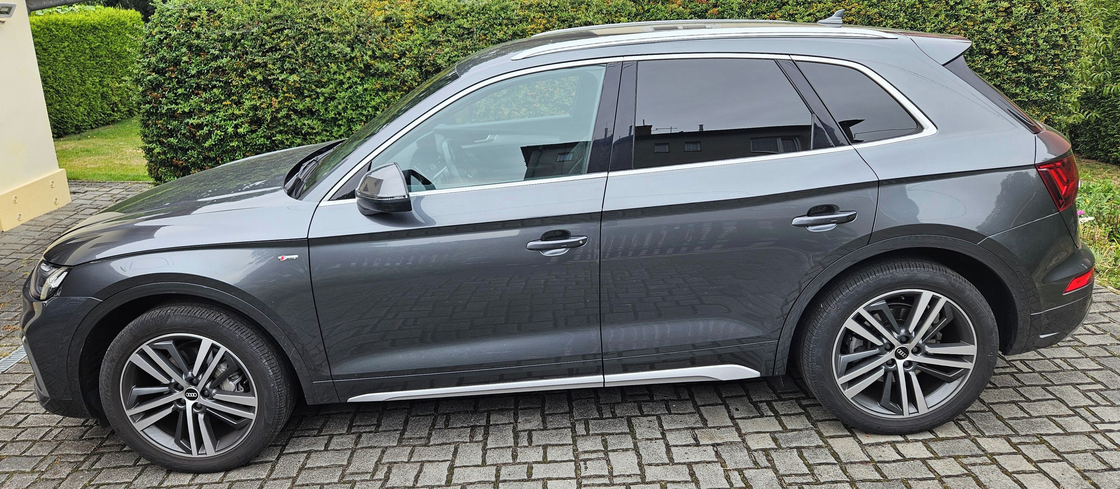 Audi Q5, S-line, 40 TDI 150KW, 64 tkm - fotka 4