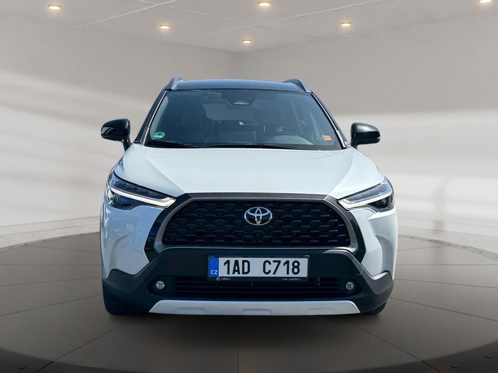 Toyota Corolla Cross, EXECUTIVE 2.0HYBRID 112kW AWD - fotka 2