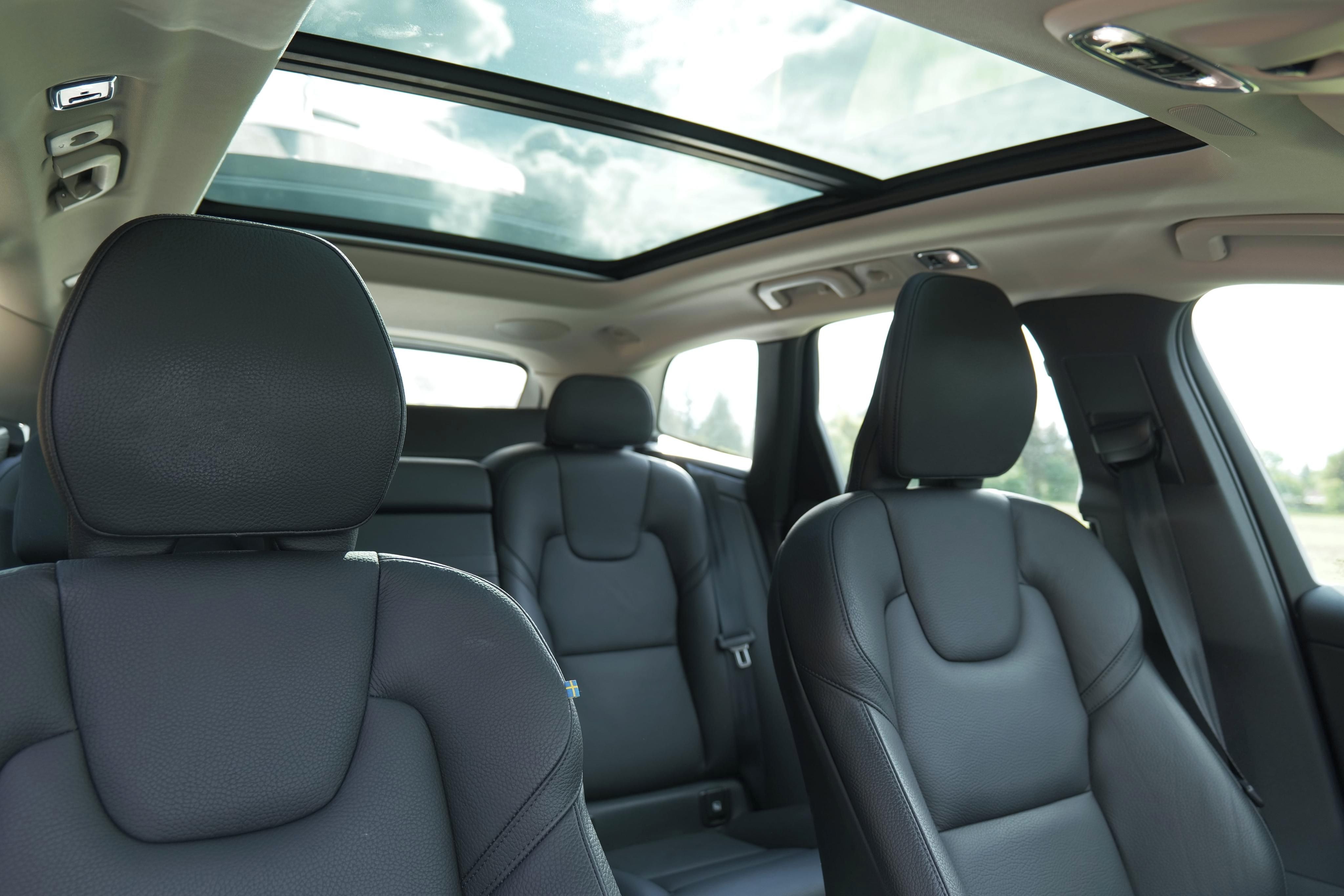 Volvo XC60 - fotka 3