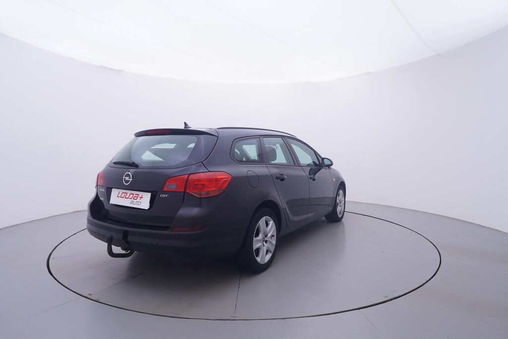 Opel Astra, 1.7 CDTi 81 kW - fotka 5