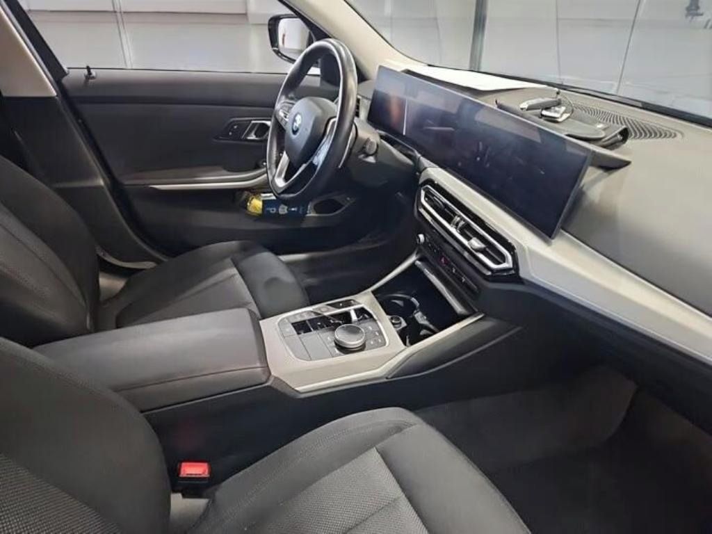 BMW Řada 3, 320 d T xDrive Shadow-Line - fotka 6