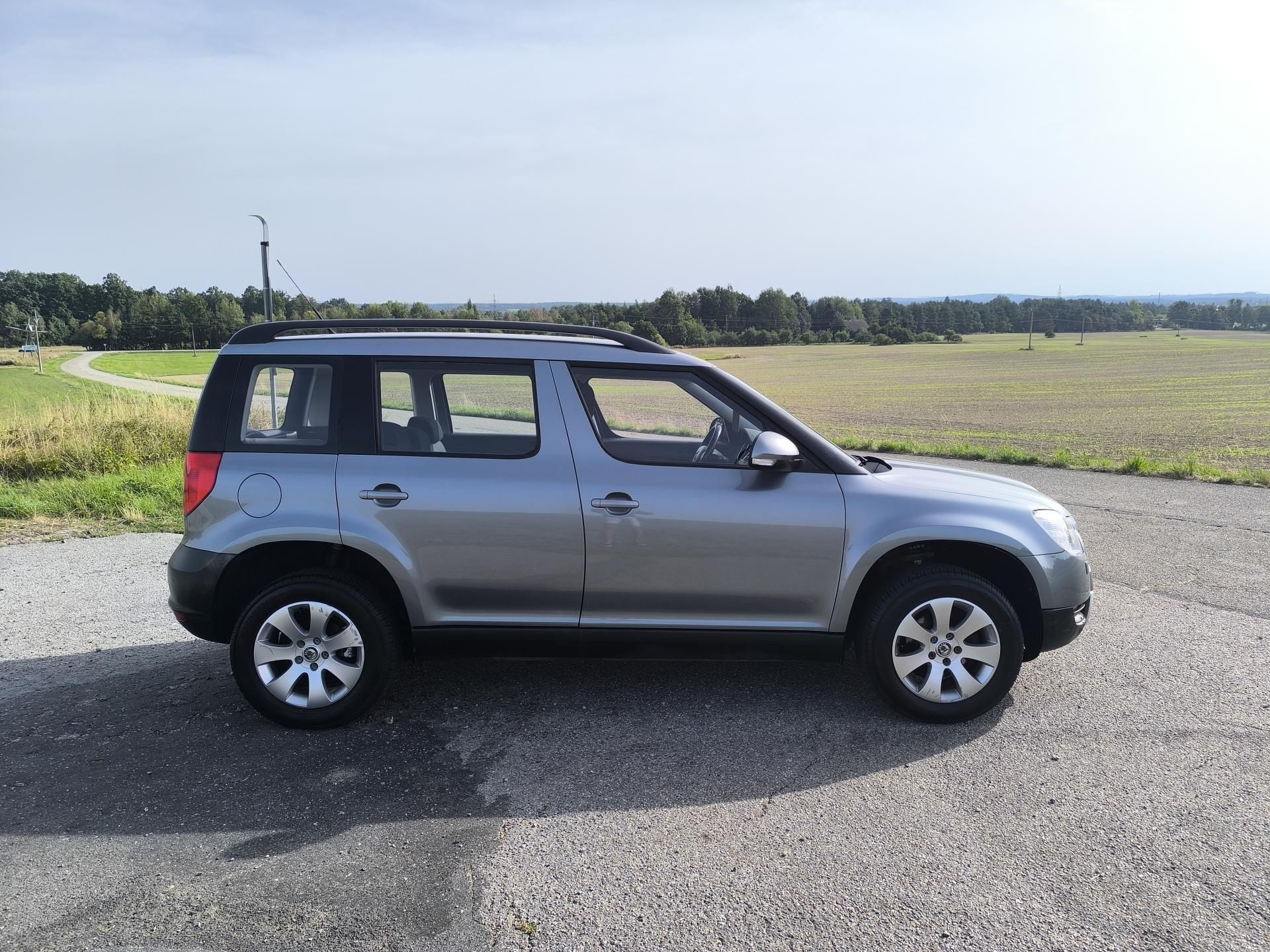 Škoda Yeti, 1.2 TSI  DOLOŽENÉ KM - fotka 6