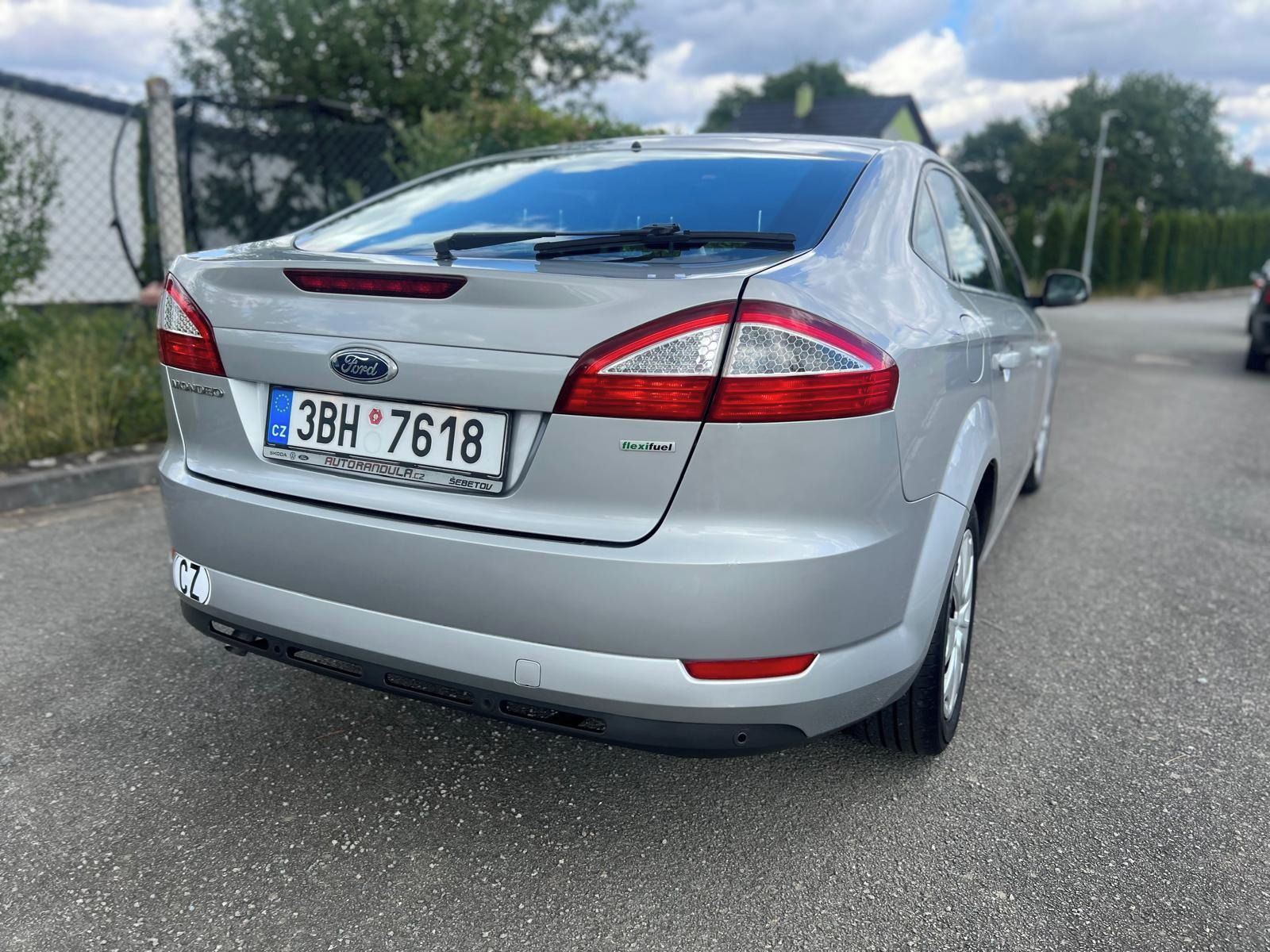 Ford Mondeo, VELMI DOBRÝ STAV,NOVÁ STK! - fotka 3
