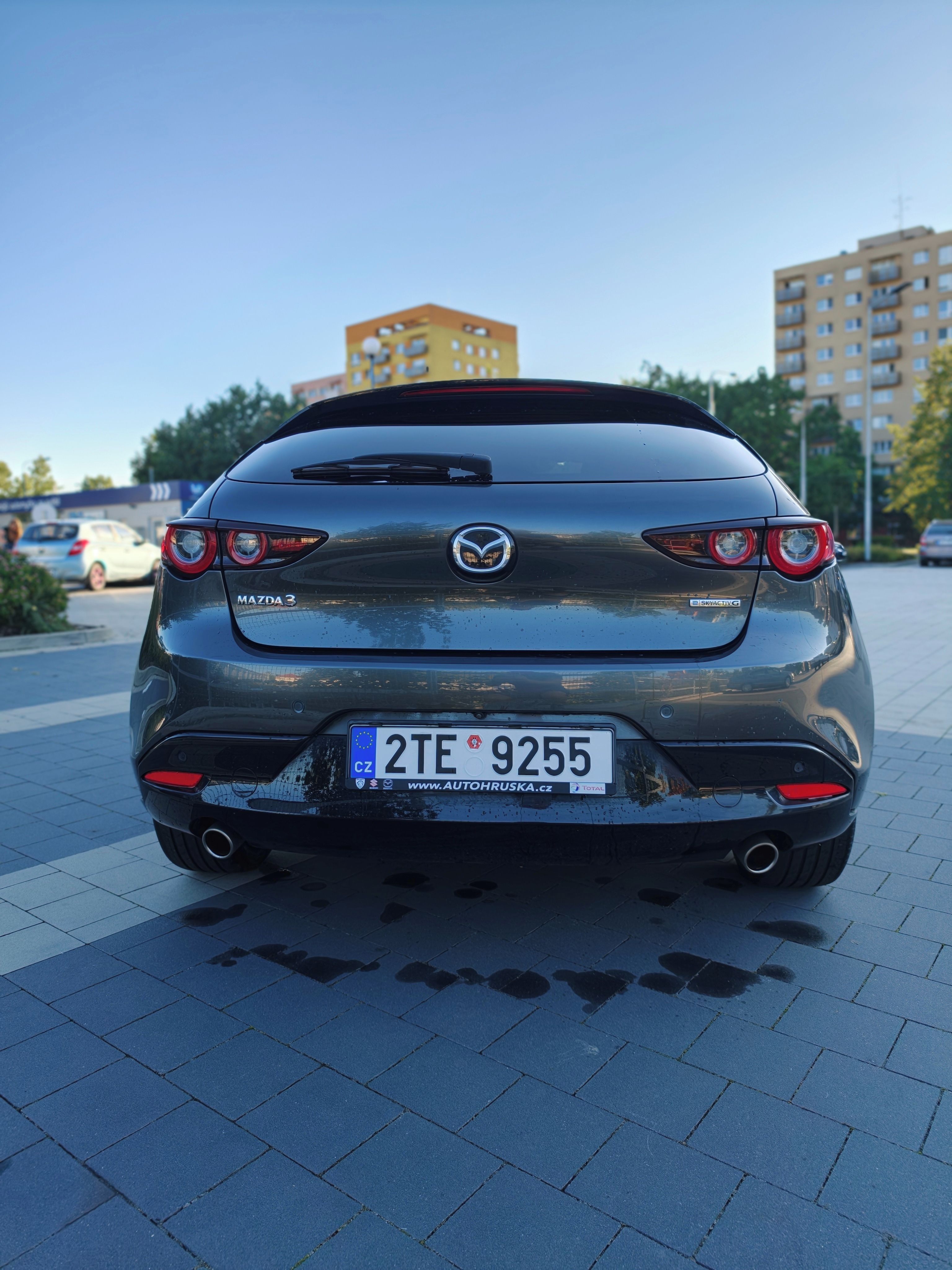 Mazda 3 - fotka 3