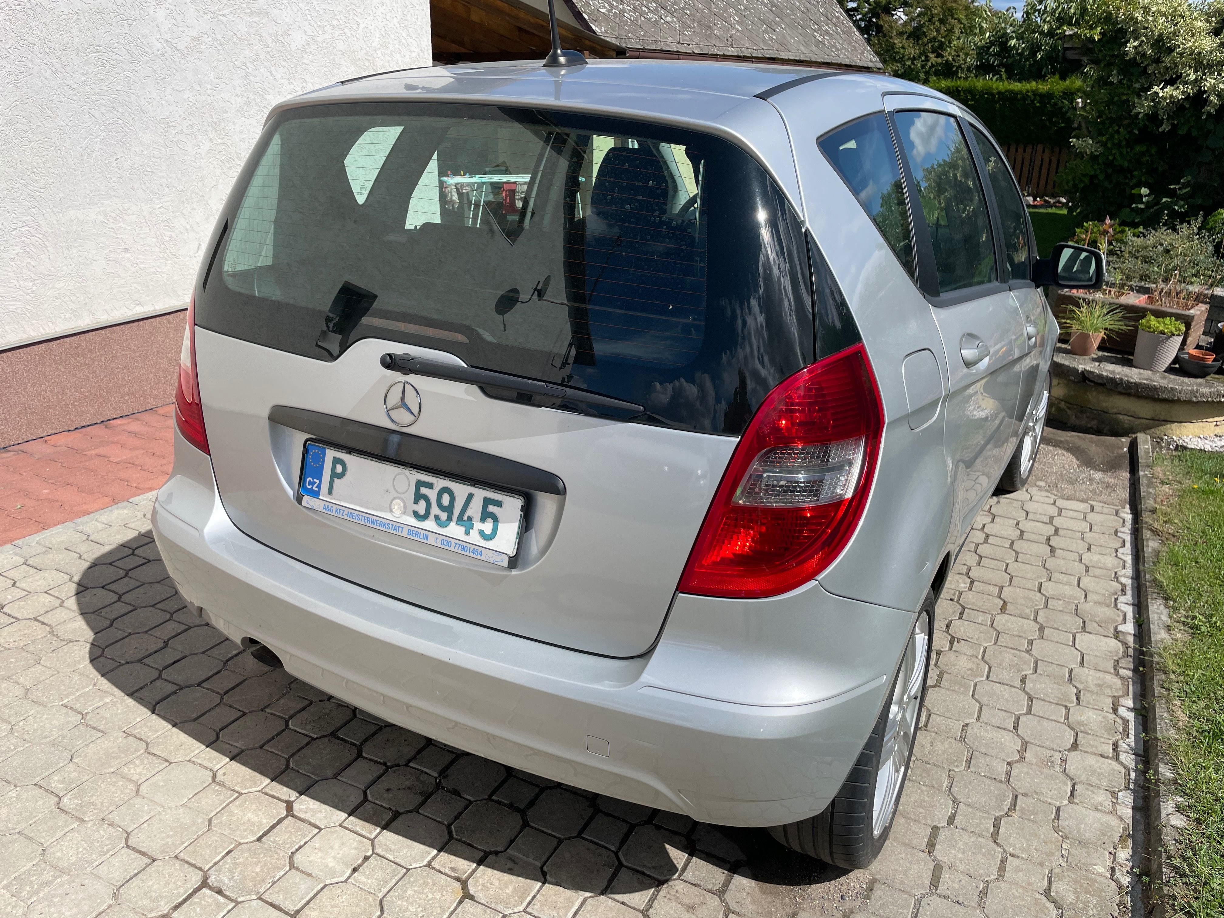 Mercedes-Benz Třídy A, 1,6 diesel automat - fotka 4
