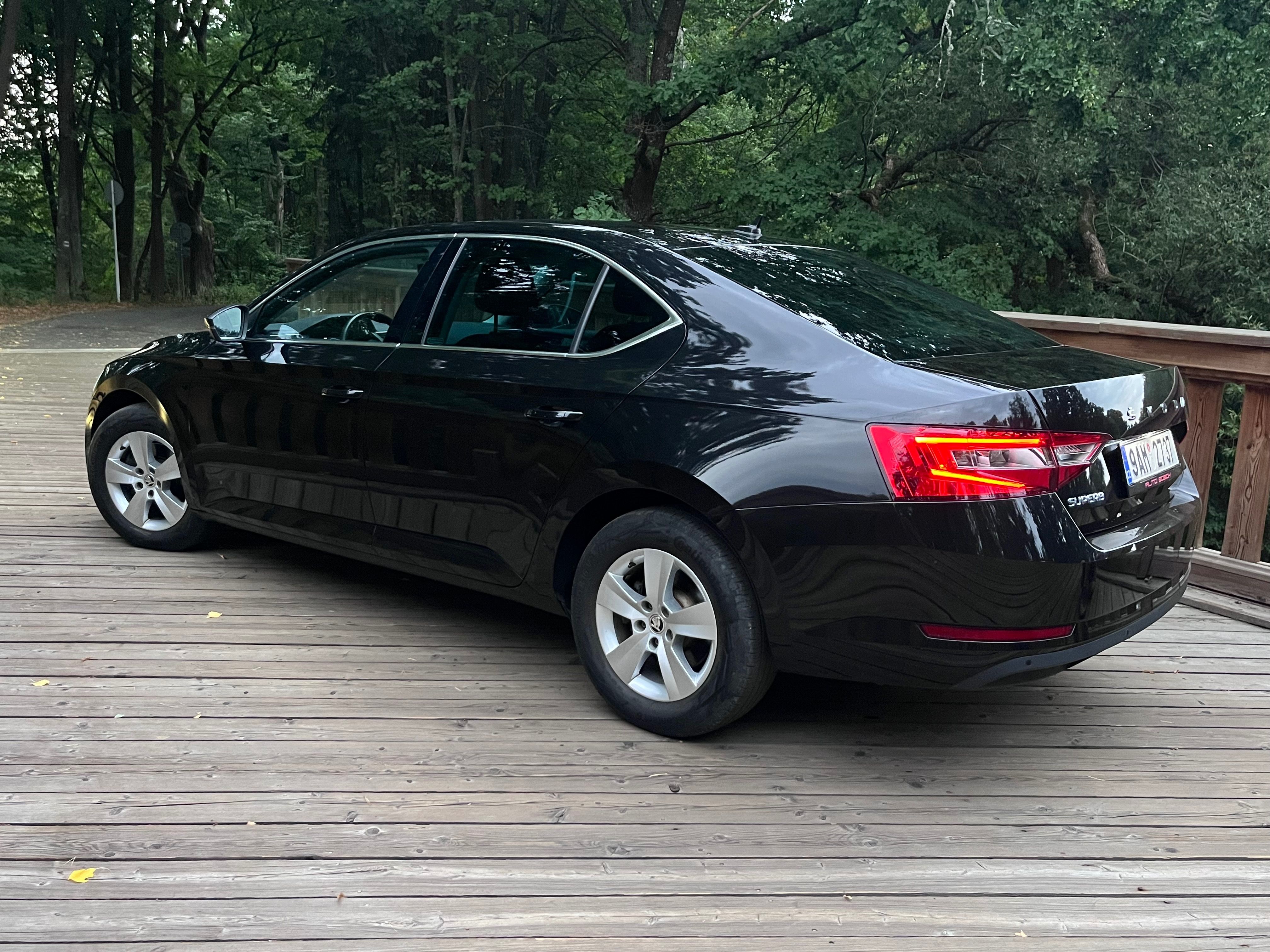 Škoda Superb, PERFEKTNÍ STAV - fotka 5