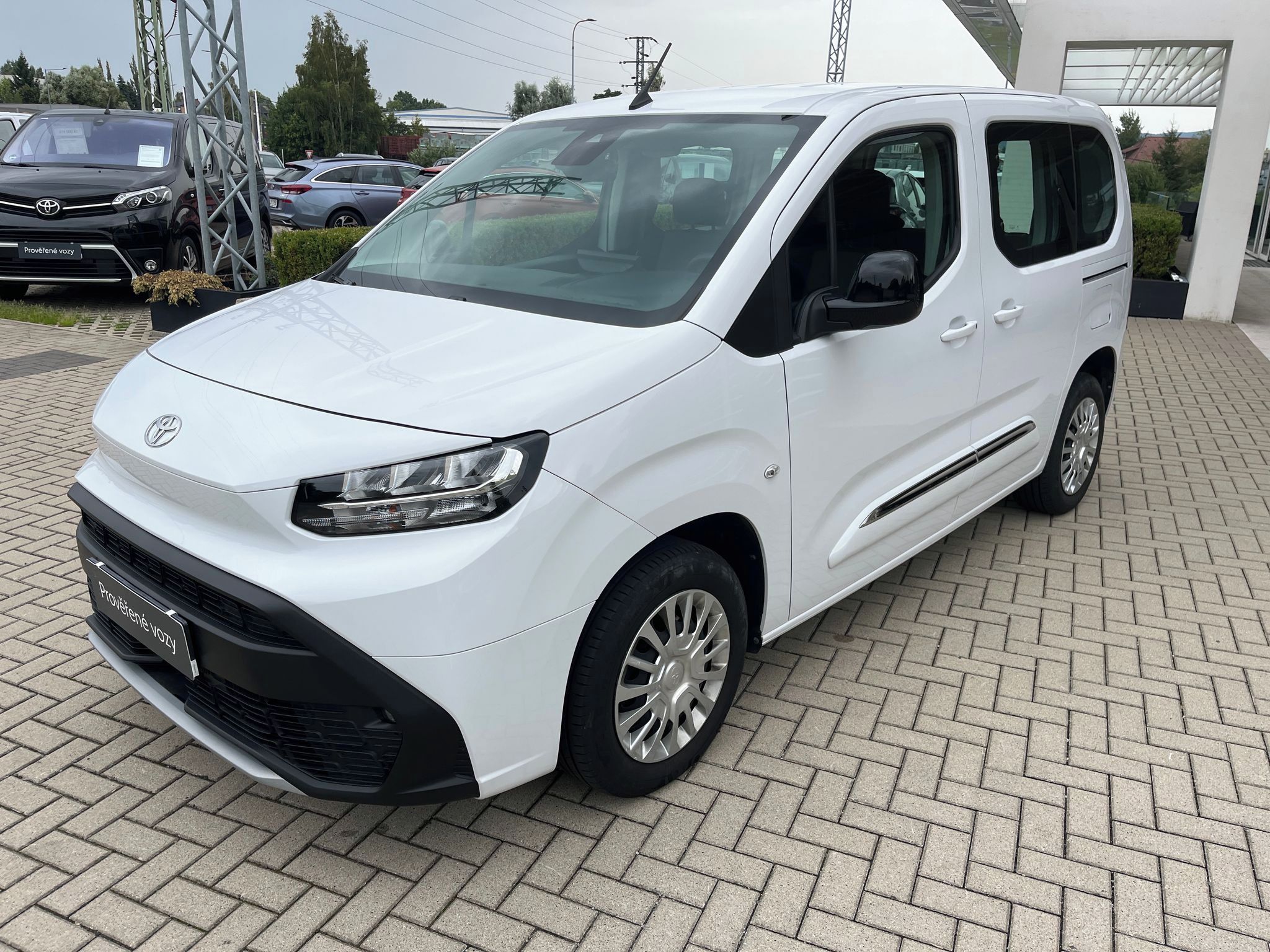 Toyota Proace City Verso, 1.5 D4-D 100k Business L1 6MT - fotka 2