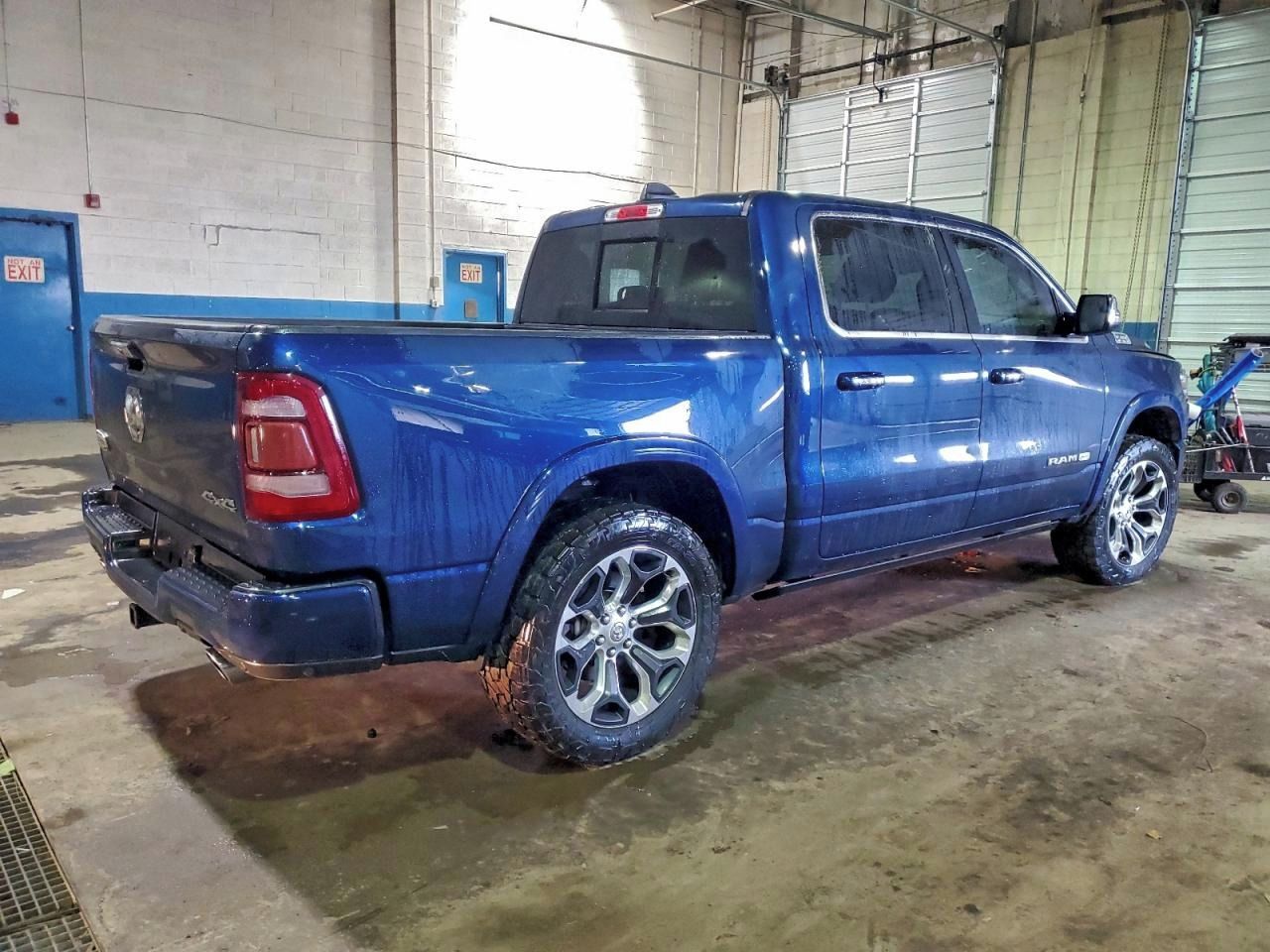 RAM 1500, Auto na cestě - fotka 4
