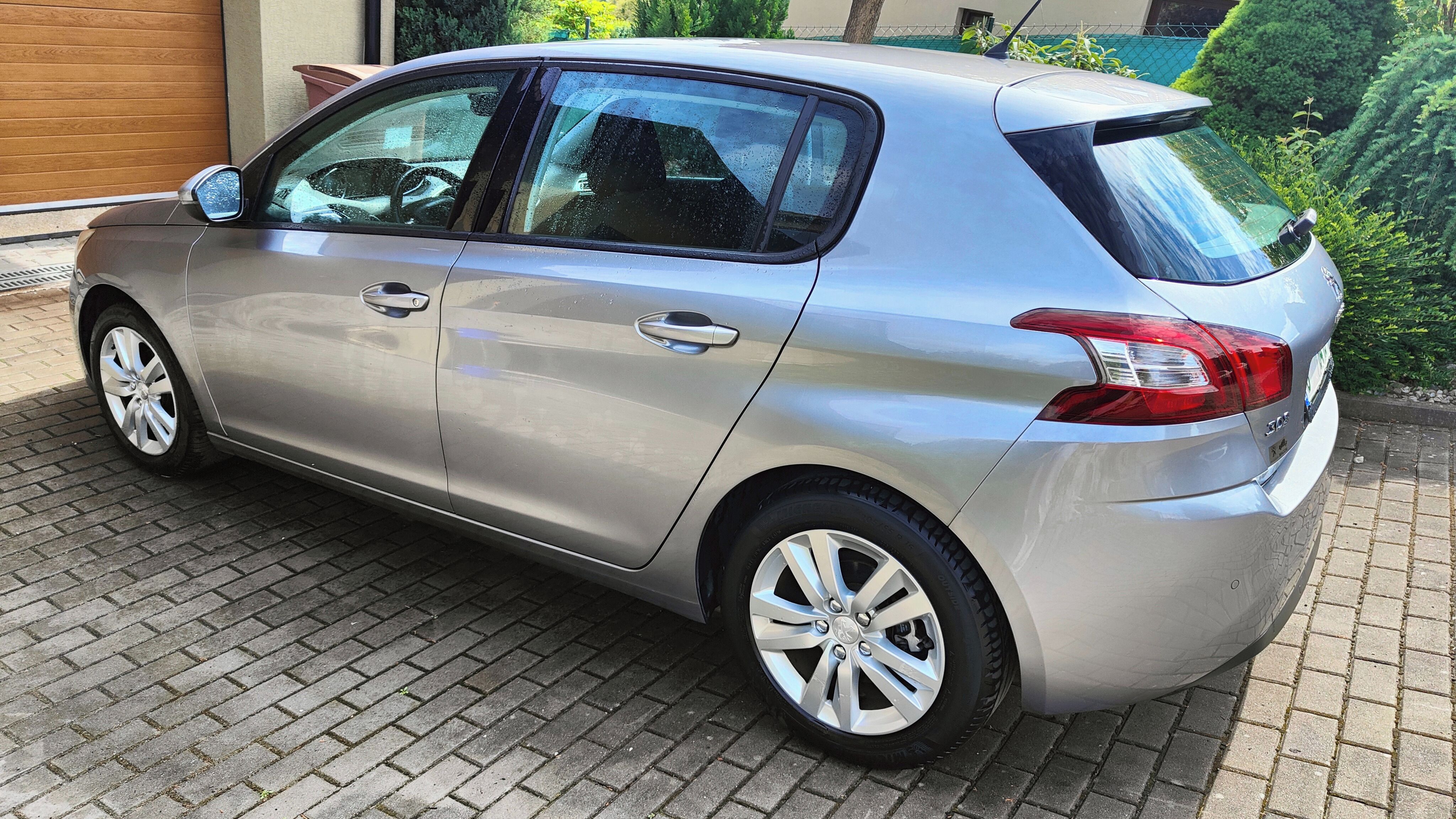 Peugeot 308, 1.2 81kW, klima, Alu, servis - fotka 4