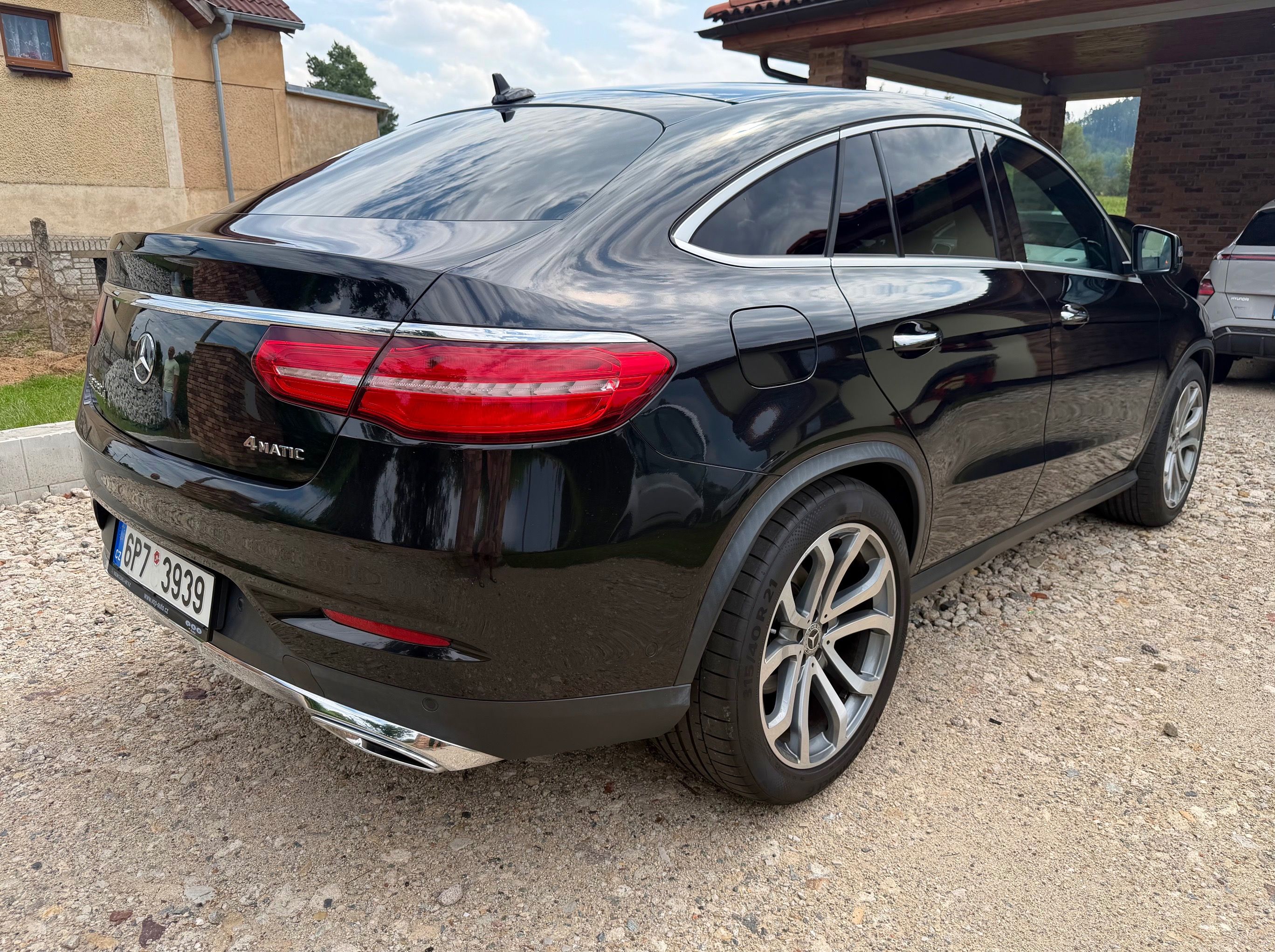 Mercedes-Benz GLE, Mercedes-Benz GLE 350d 190kw - fotka 4