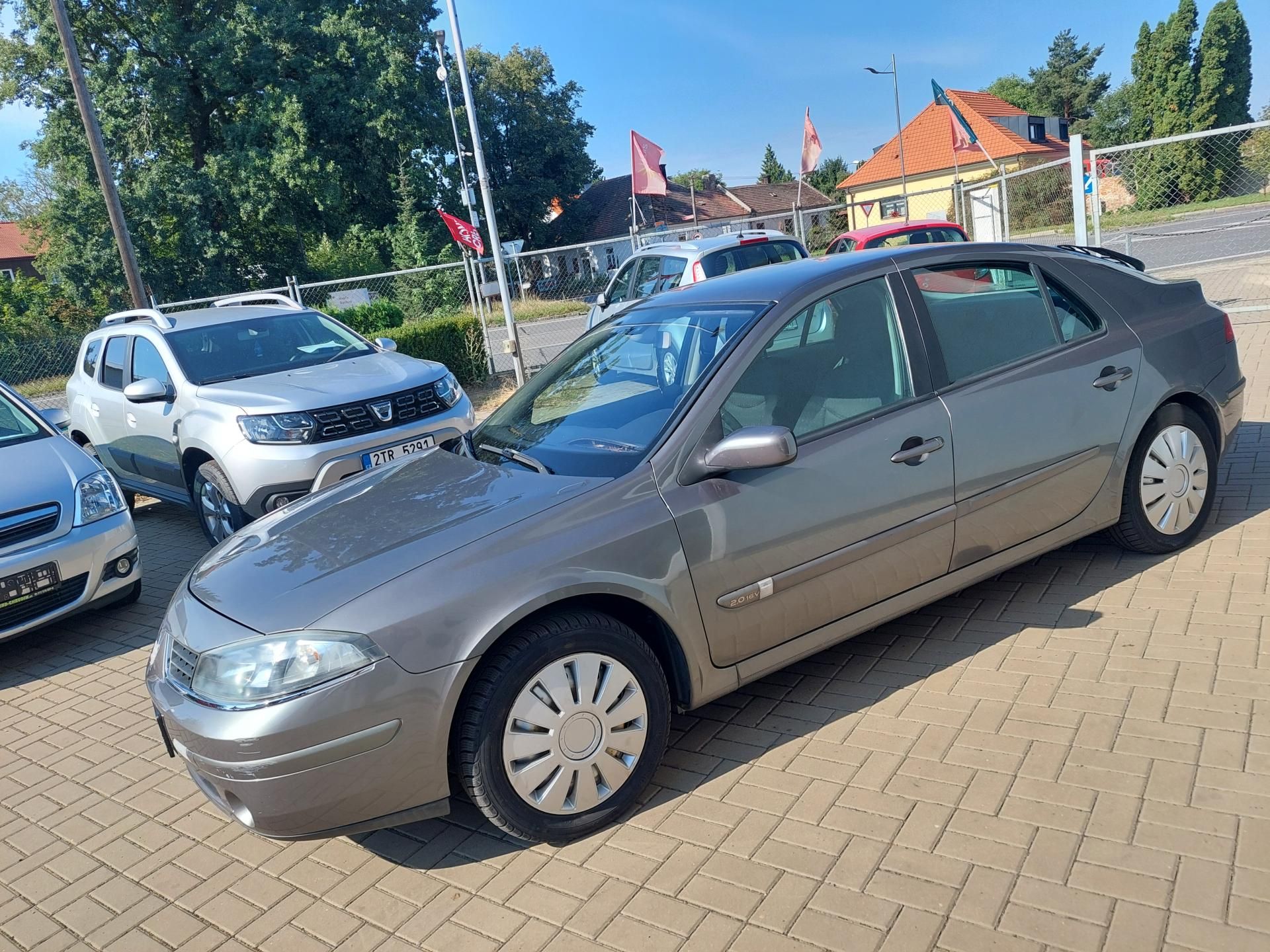 Renault Laguna, II. 2.0i-16v - fotka 5