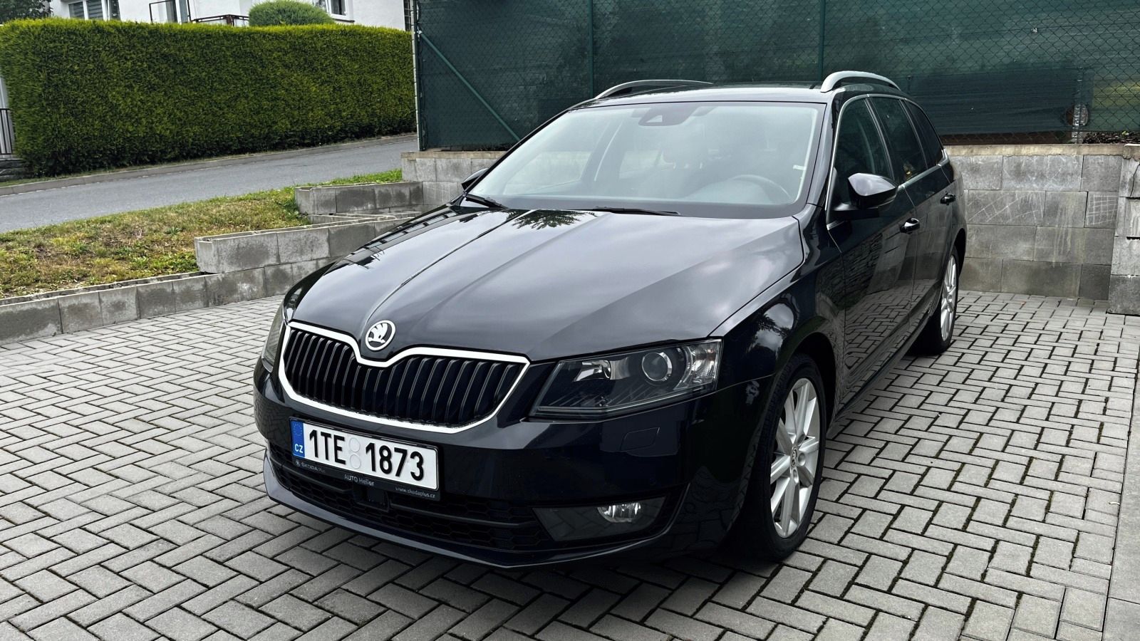 Škoda Octavia, 2.0TDi 110kW / 4x4 Elegance - fotka 3