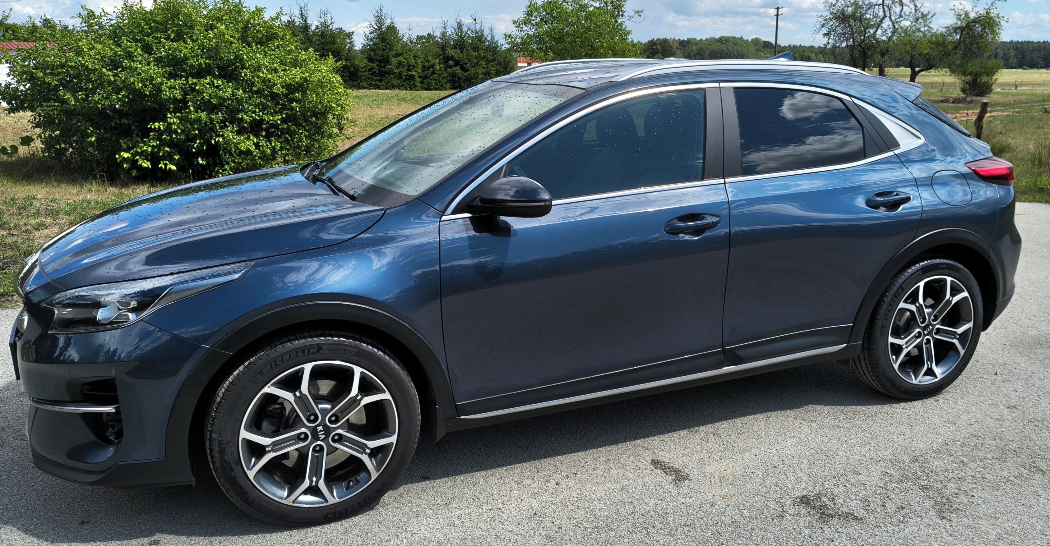 Kia XCee´d, 1,6 T-GDI GPF EXCLUSIVE - fotka 2