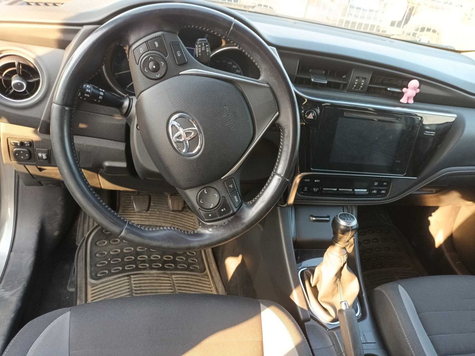 Toyota Auris, 1.2 Ti, Automatická klima - fotka 3