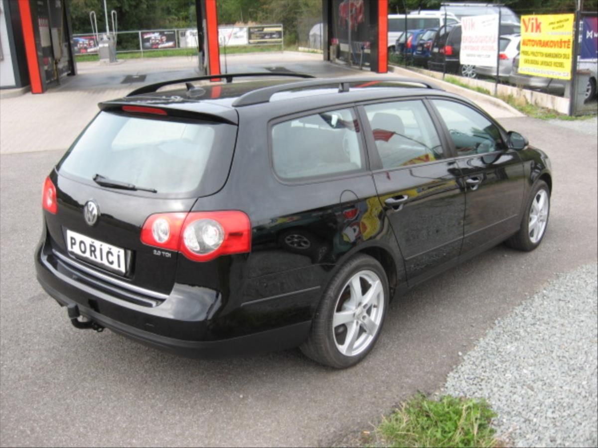 Volkswagen Passat, 2,0 TDi 103 kW - fotka 5