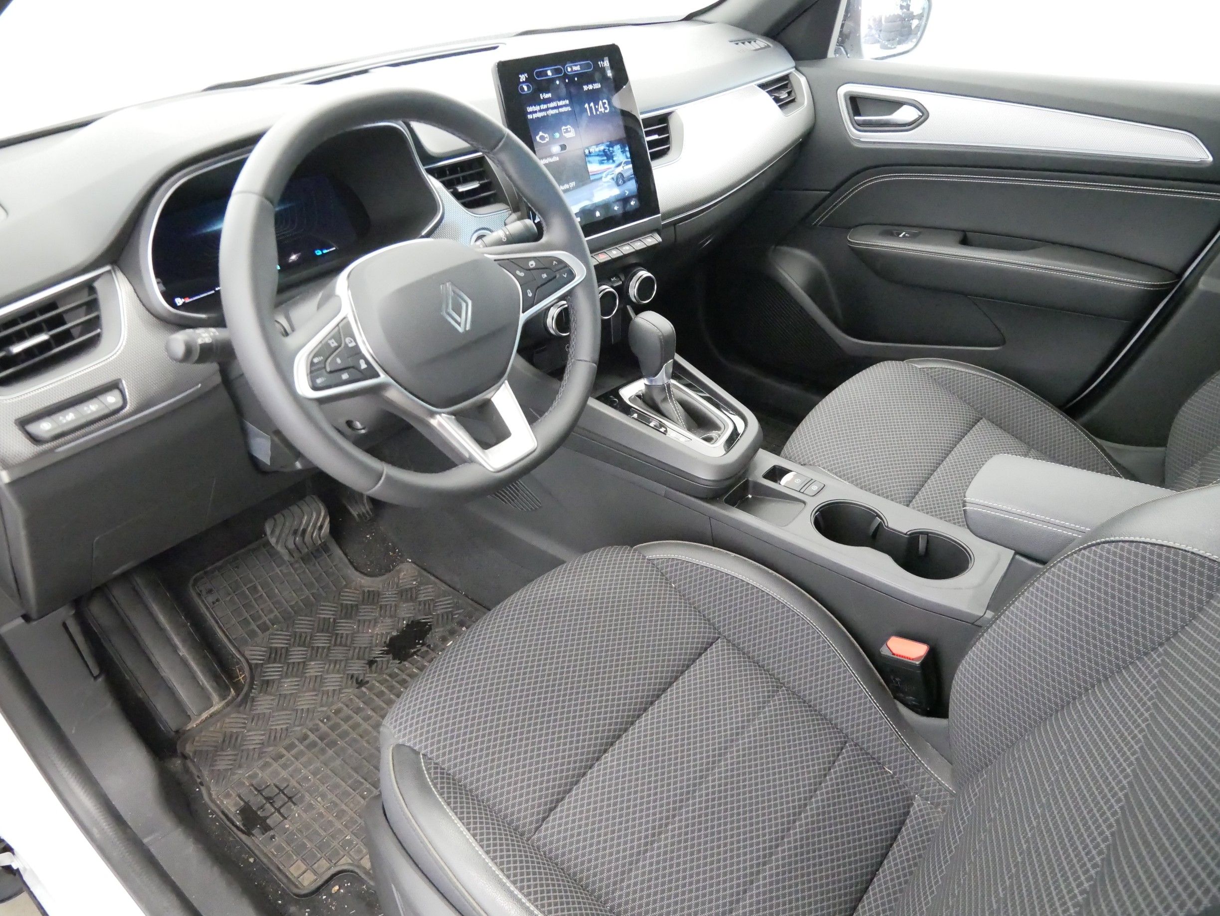 Renault Arkana, 1.6 E-Tech 69 kW - fotka 5