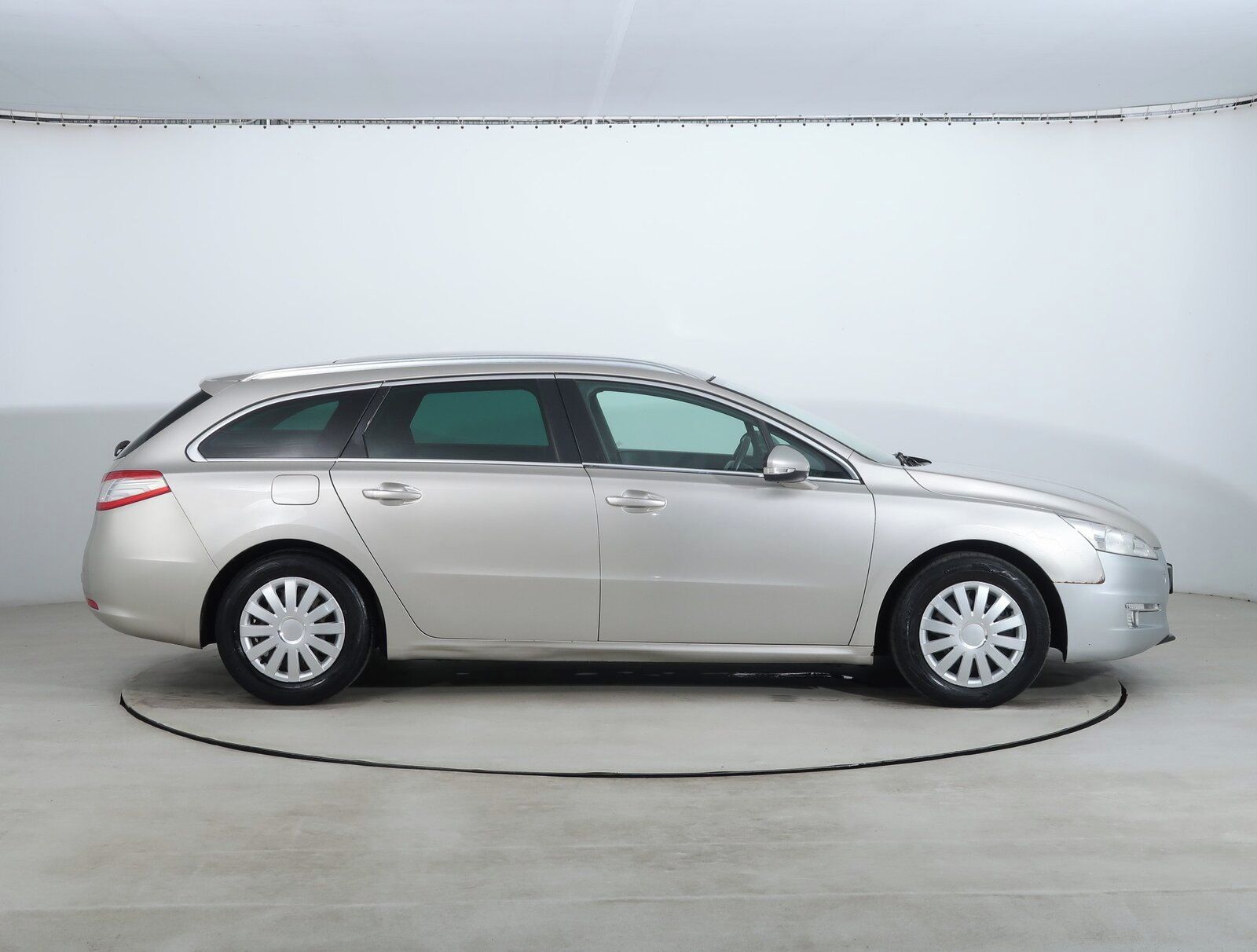 Peugeot 508, 2.0 HDi, Automatická klima - fotka 6