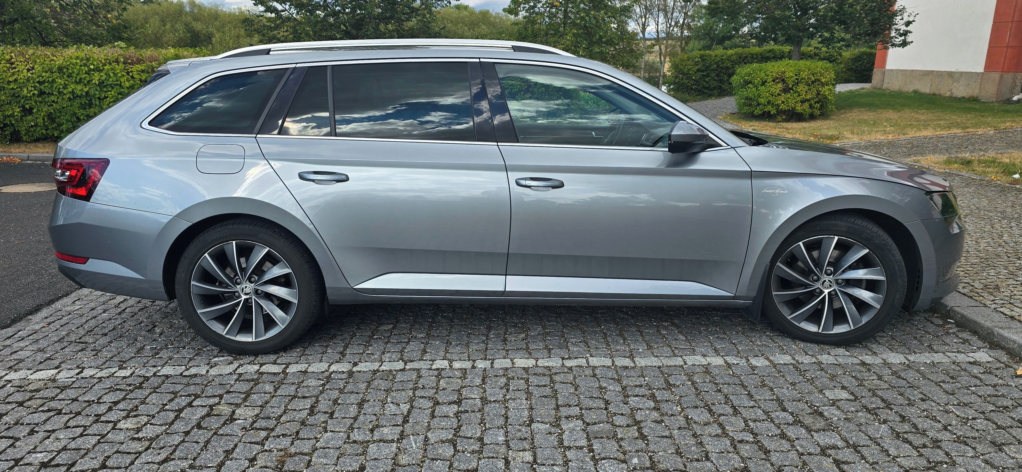 Škoda Superb, Škoda Superb 2,0 TDI 140kW L&K - fotka 6