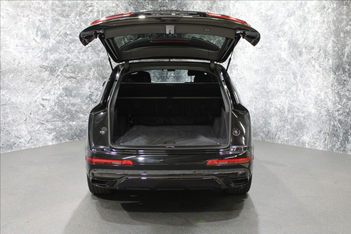 Audi Q7, 3,0 TDI quattro  S line - fotka 5