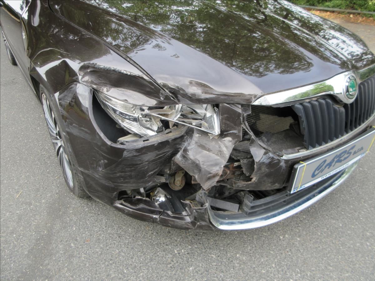 Škoda Superb, 2,0 TSi 147Kw, L&K, Tažné, Hav - fotka 6