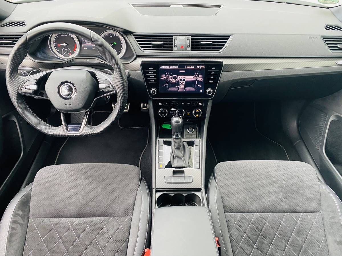 Škoda Superb, Sportline liftback  2,0 TDI/11 - fotka 5