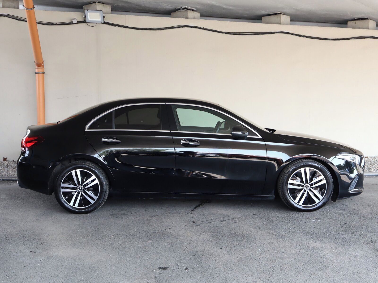 Mercedes-Benz Třídy A, 180, Automat, Kůže, Navi - fotka 6