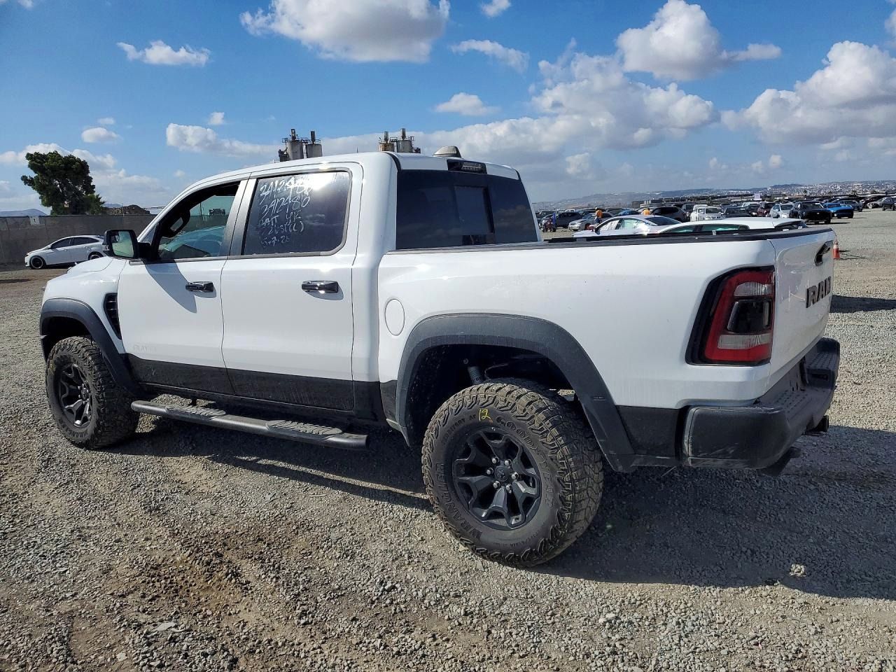 RAM 1500, Auto na cestě - fotka 3