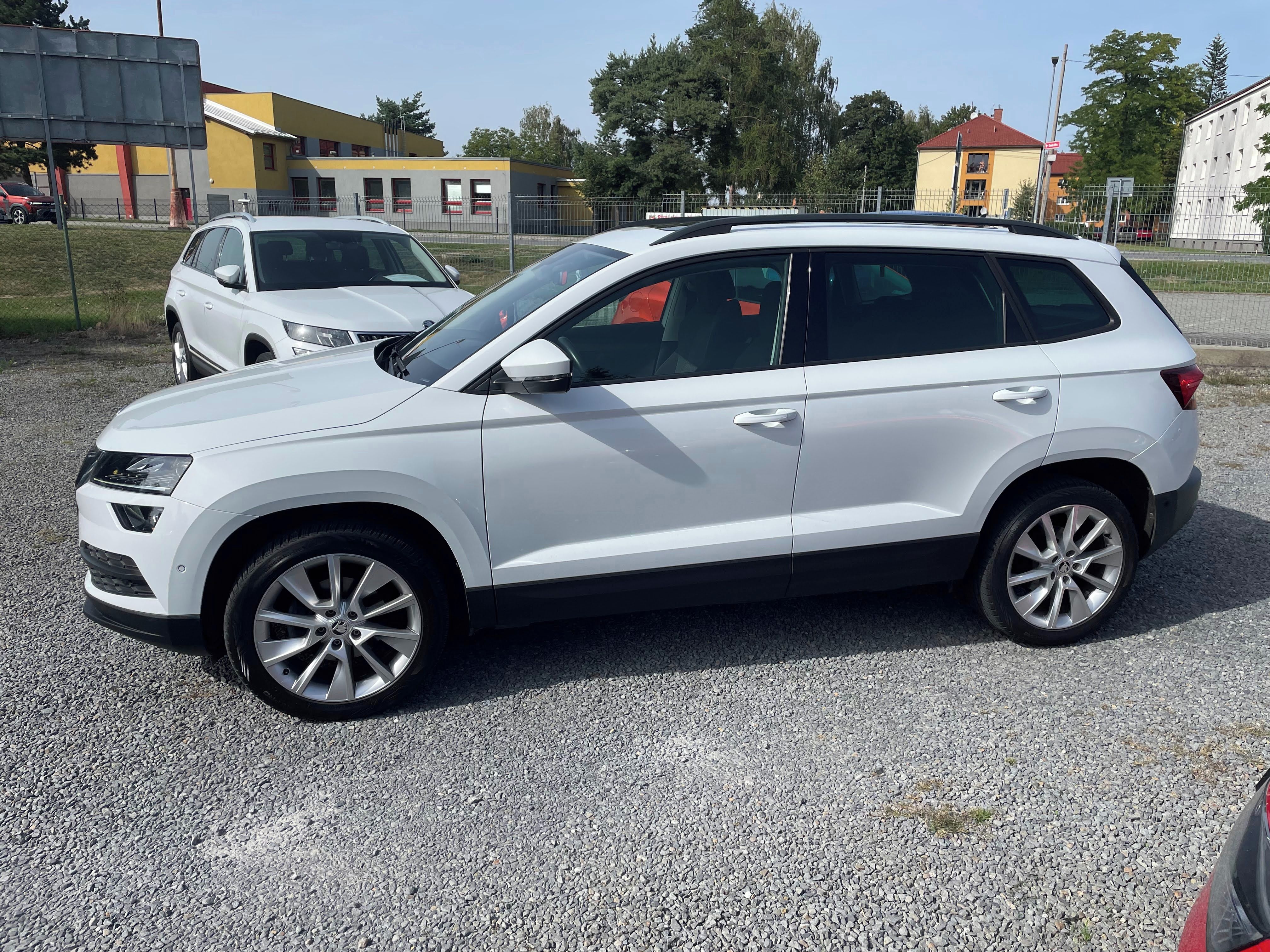 Škoda Karoq, 1.5 TSI, Automat, Navi, Tažn, - fotka 2