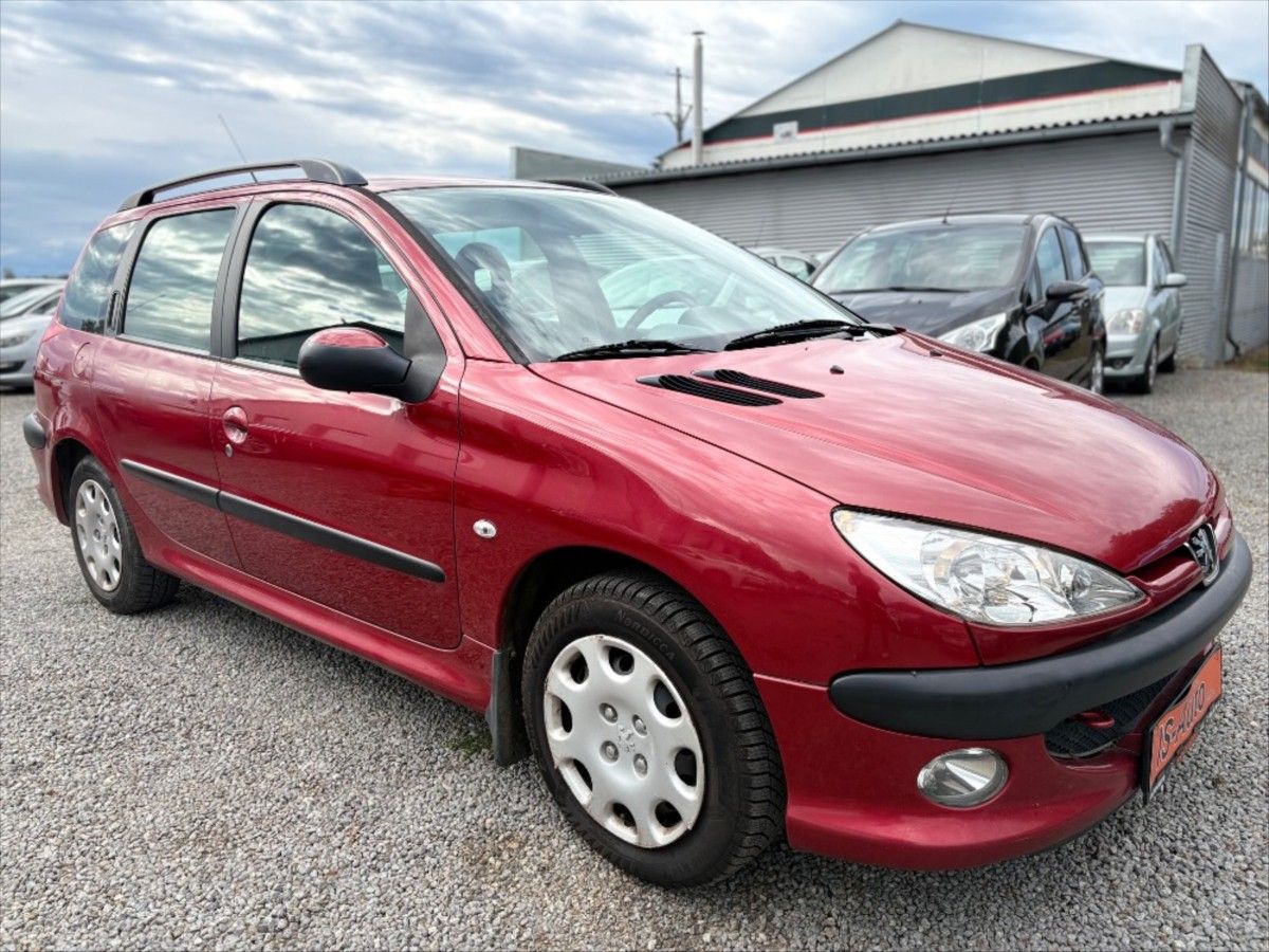 Peugeot 206, 1,4 HDi COMBI - fotka 2
