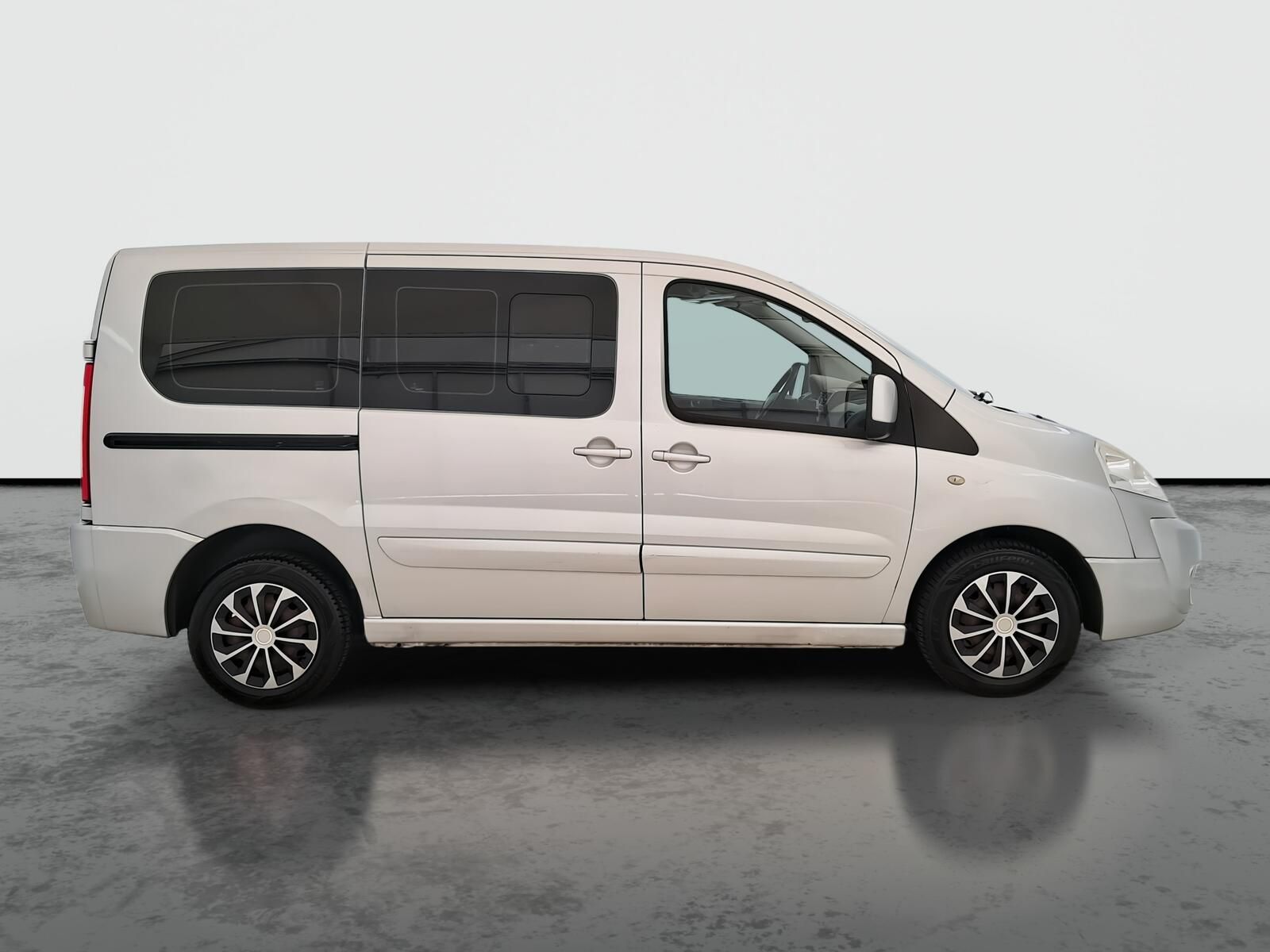 Fiat Scudo, 1.6 MultiJet, Bus, 6Míst - fotka 6
