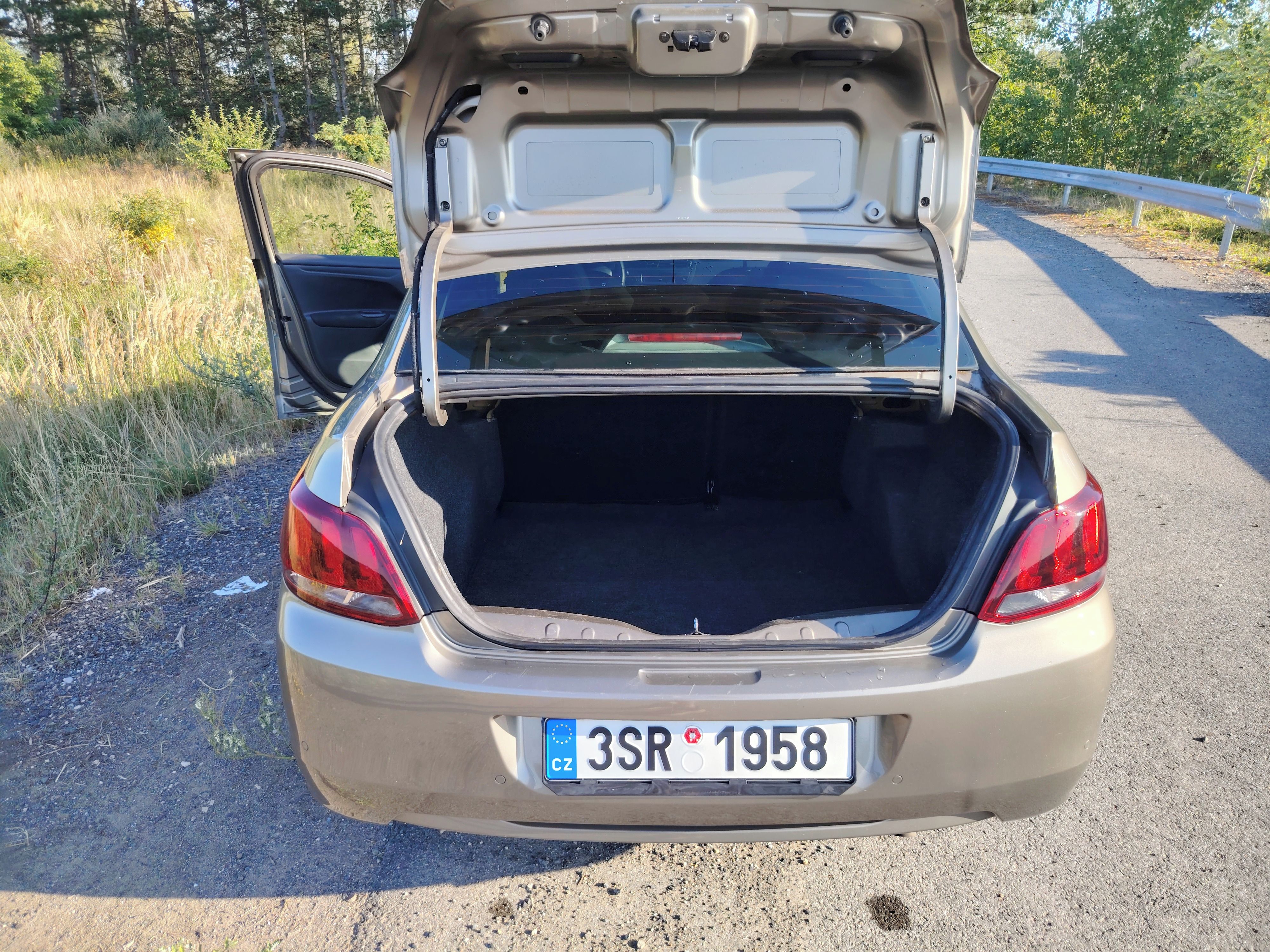 Peugeot 301, Peugeot 301 1.6 HDI - fotka 5