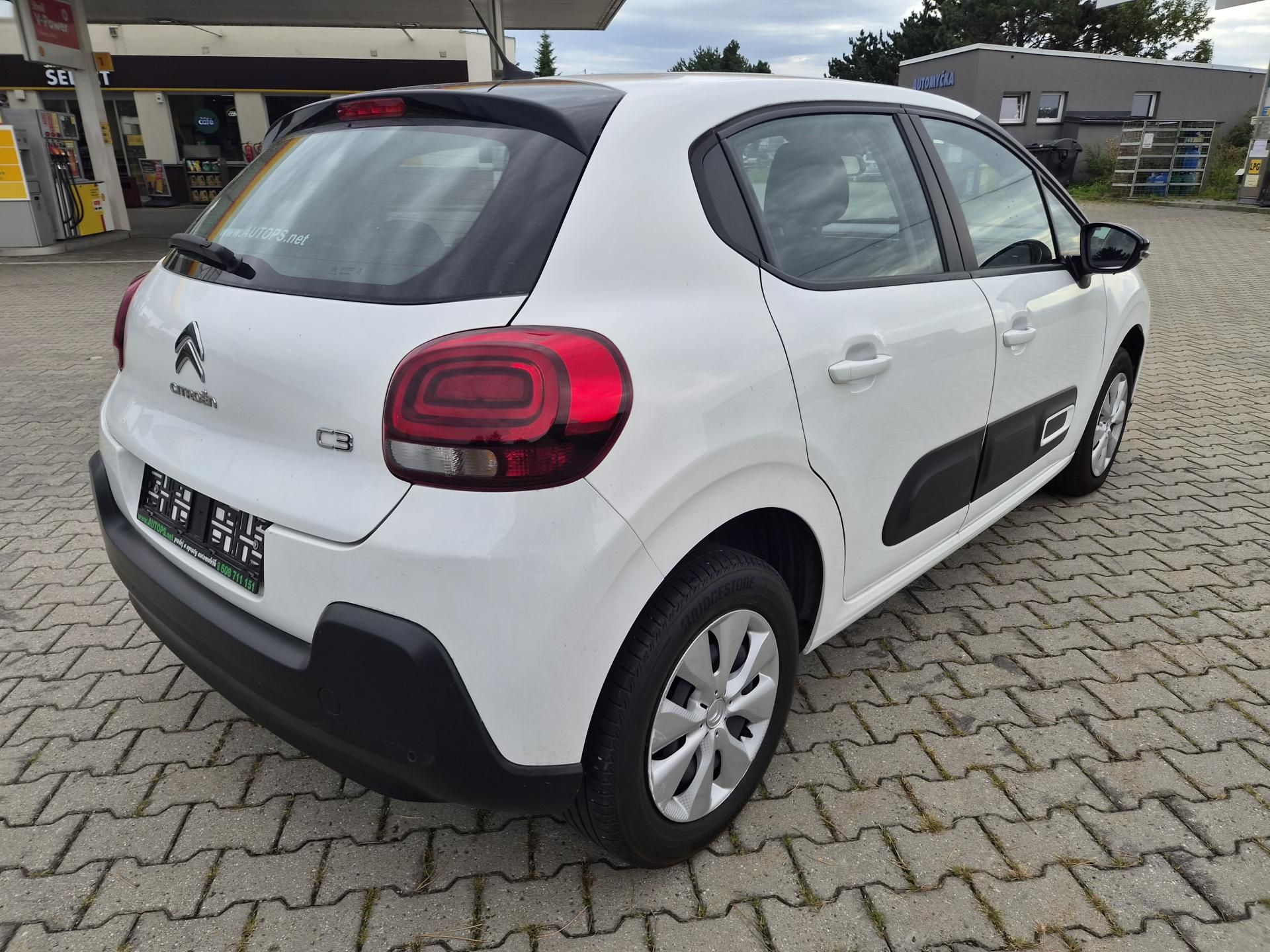 Citroën C3, 1,5 BlueHDI 100 S&S Shine - fotka 4