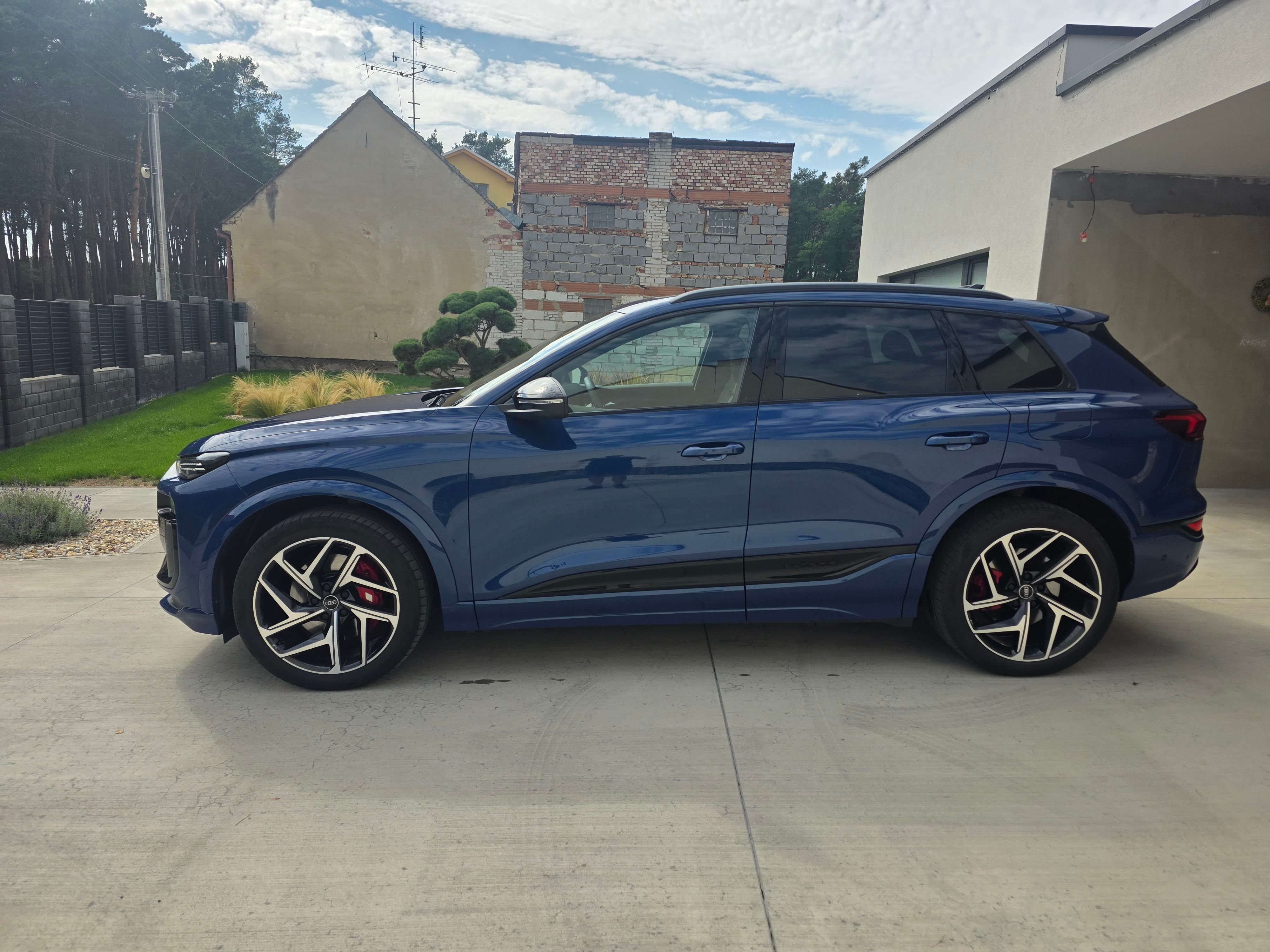 Audi Q6 e-tron, 360 kW, vzduch, B&O, 21", kůže - fotka 5
