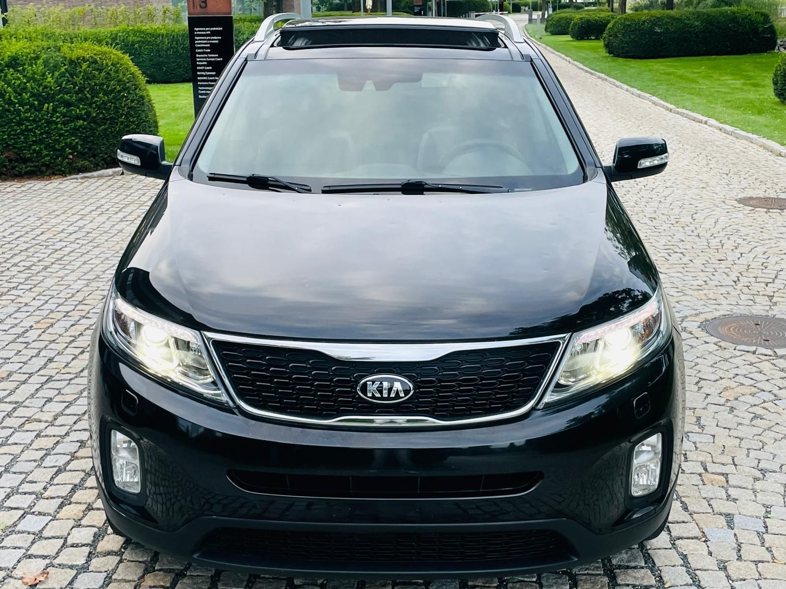 Kia Sorento, 2.2D 4x4 AUT PANORAMA VÝHŘEV - fotka 4