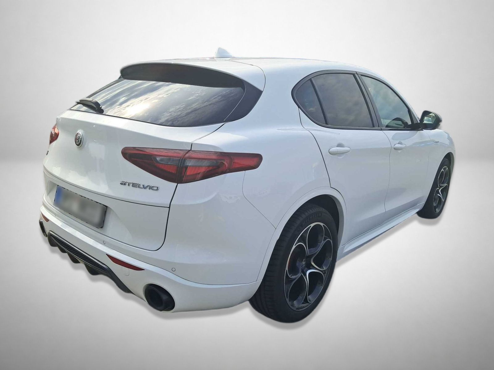 Alfa Romeo Stelvio, 2.2 Diesel, Veloce, 4X4 - fotka 2