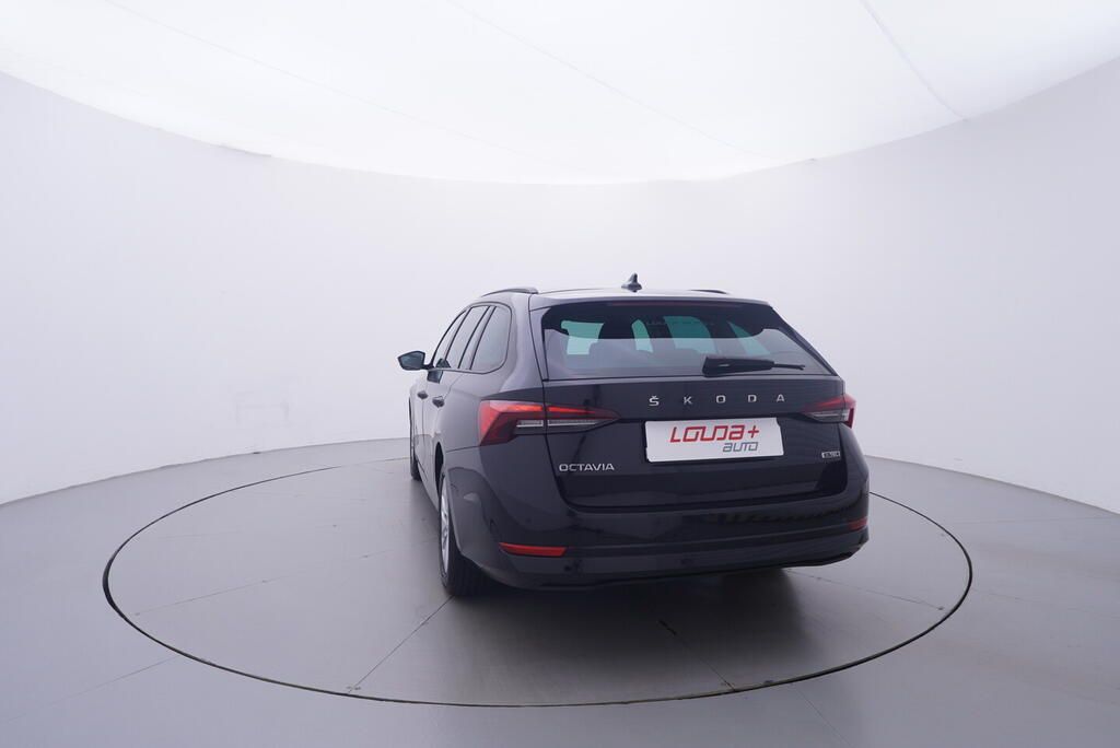 Škoda Octavia, Ambition 1.5 TSI 110 kW - fotka 4