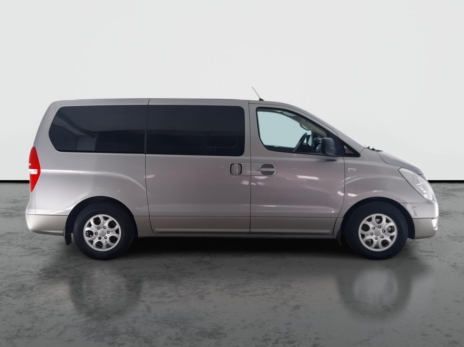 Hyundai H 1, 2.5 CRDi, Klima, ČR, Automat - fotka 6