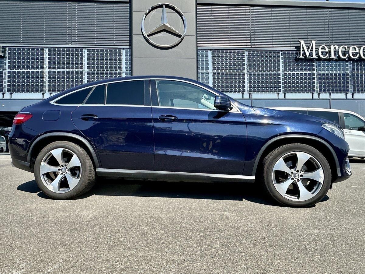 Mercedes-Benz GLE, 400 4MATIC Kupé - fotka 2