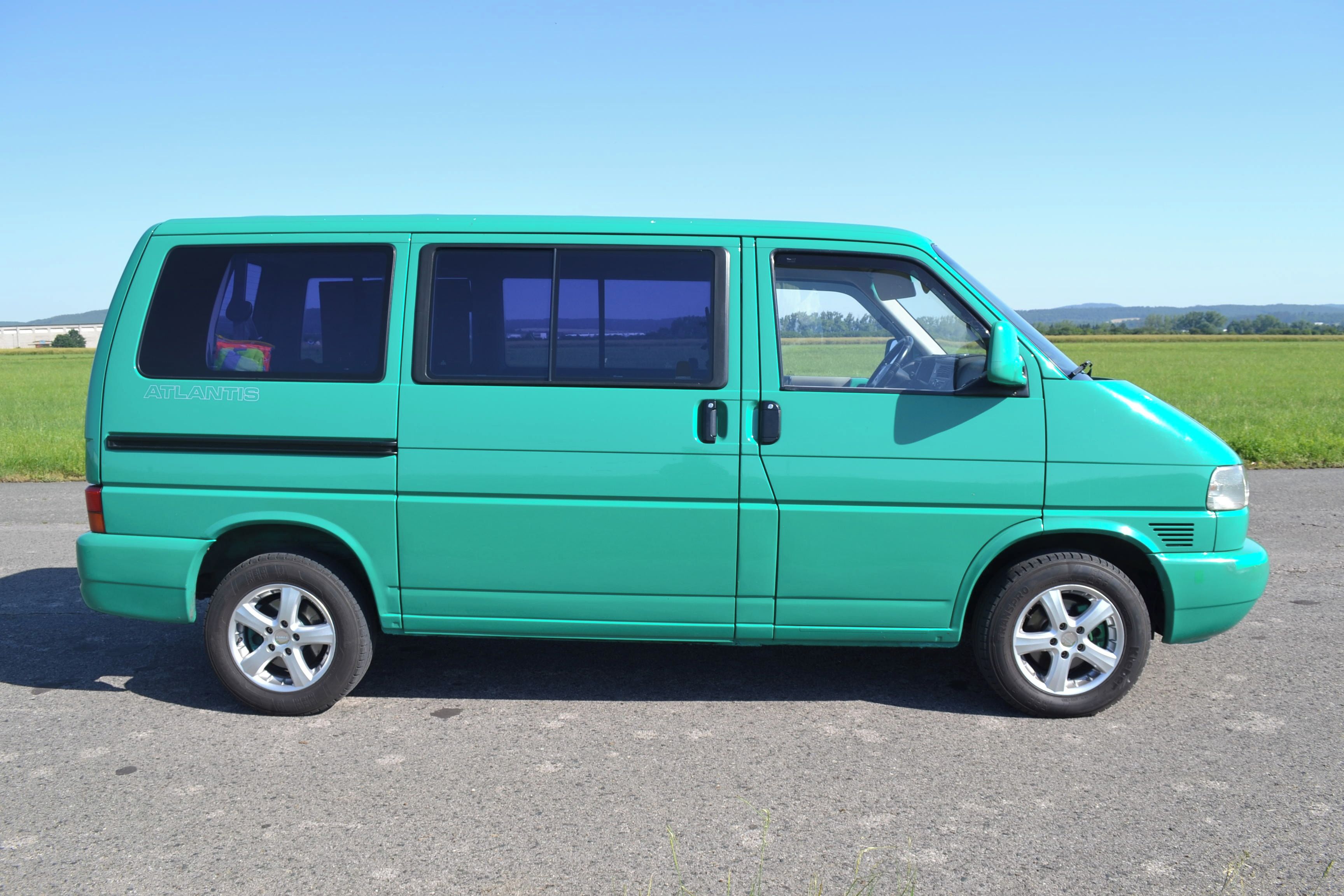 Volkswagen Caravelle, T4 2.5 TDI - fotka 3