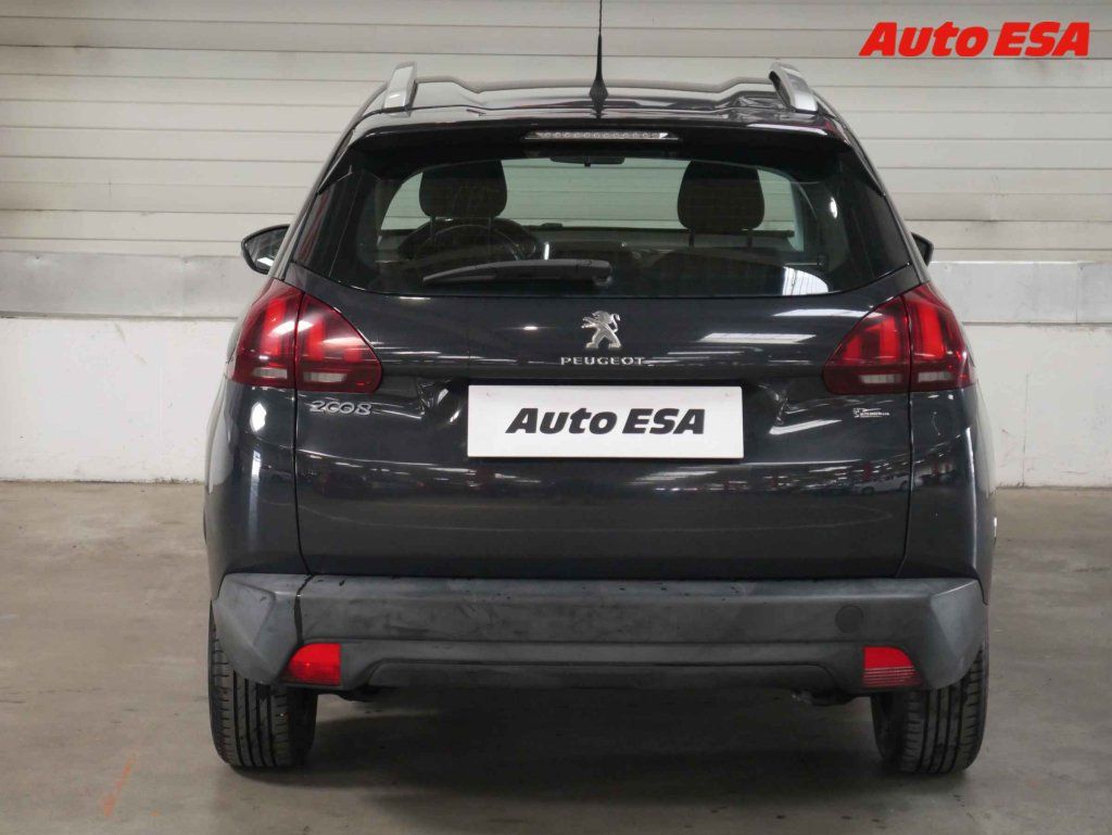 Peugeot 2008, 1.2,2.maj,ČR - fotka 5
