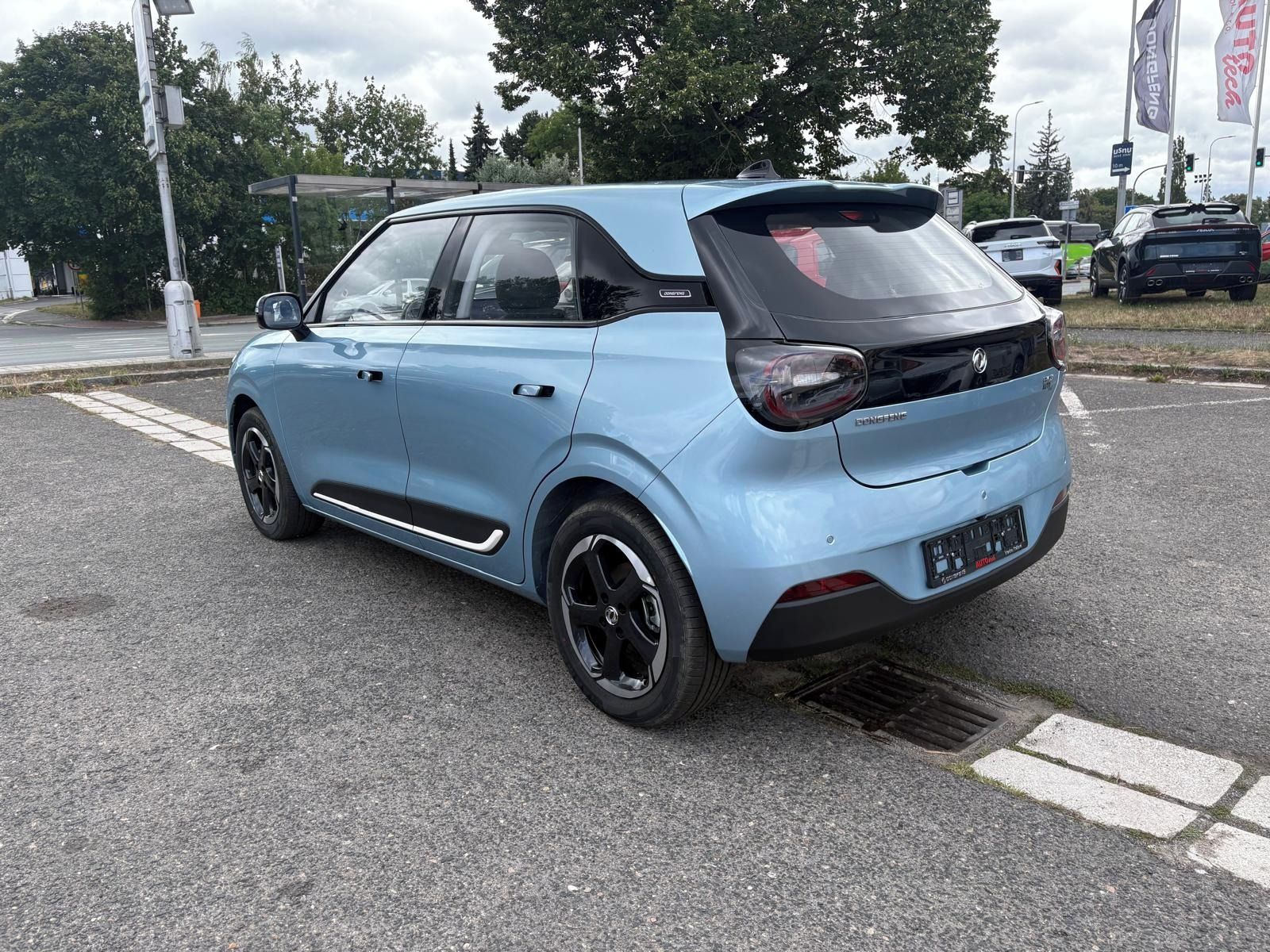 Dongfeng Box, E3 42,3kWh 70kw Rain Blue - fotka 3
