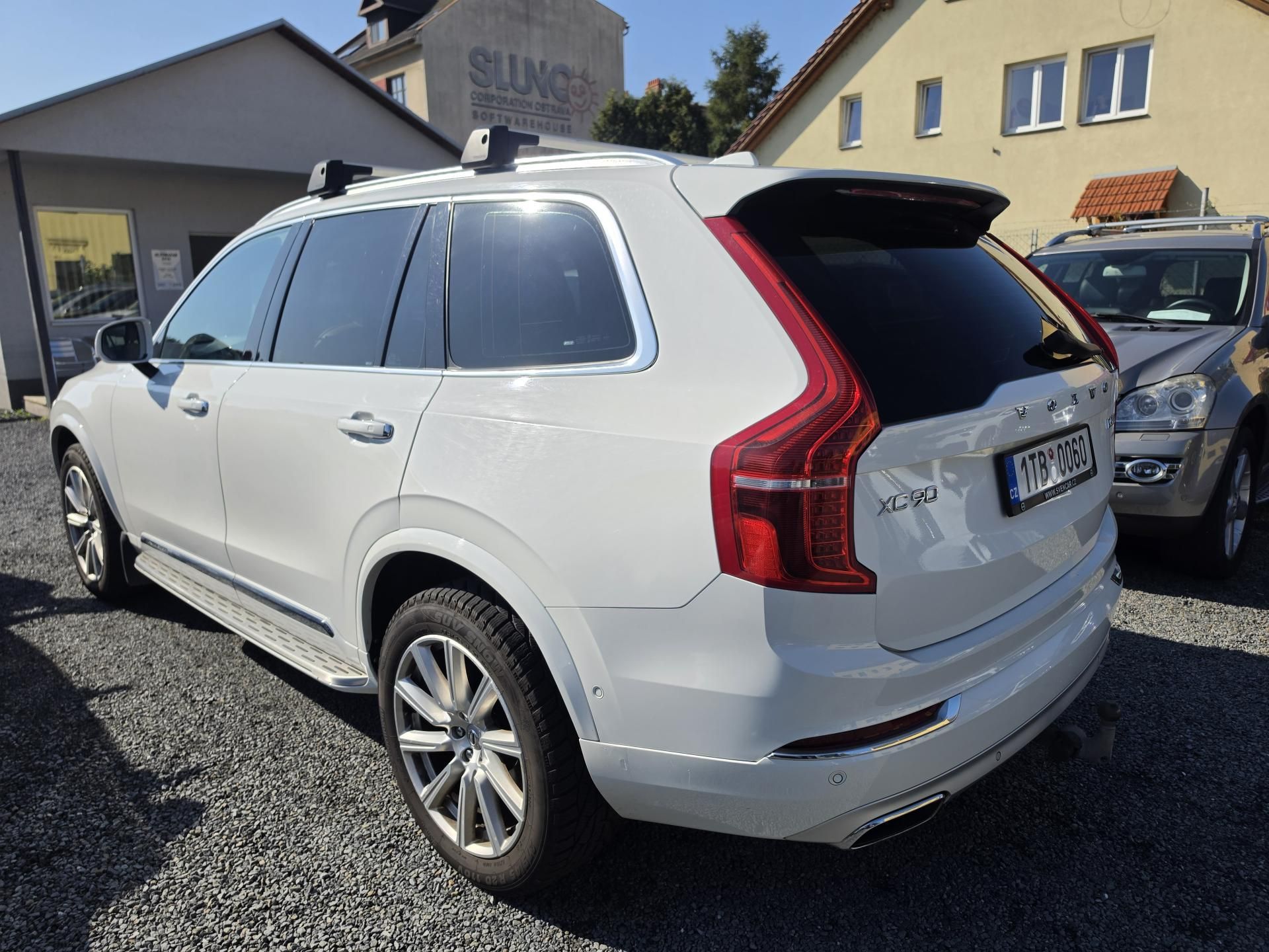 Volvo XC90, 2.0D 7 míst TZ - fotka 3